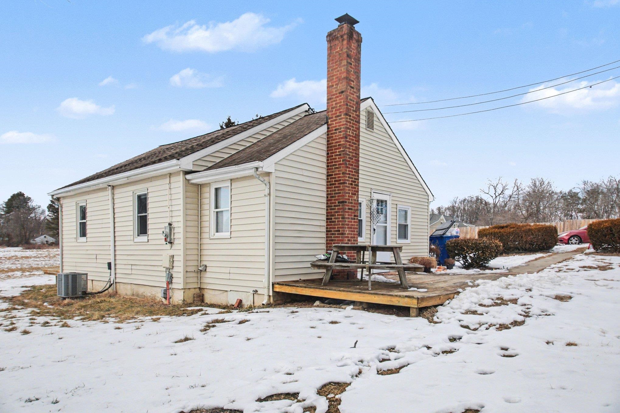 45 HAYWARD LN, FREDERICKSBURG, Virginia 22405, 2 Bedrooms Bedrooms, ,1 BathroomBathrooms,Residential,45 Hayward Lane Fredericksburg, VA, 22405,45 HAYWARD LN,673846 MLS # 673846