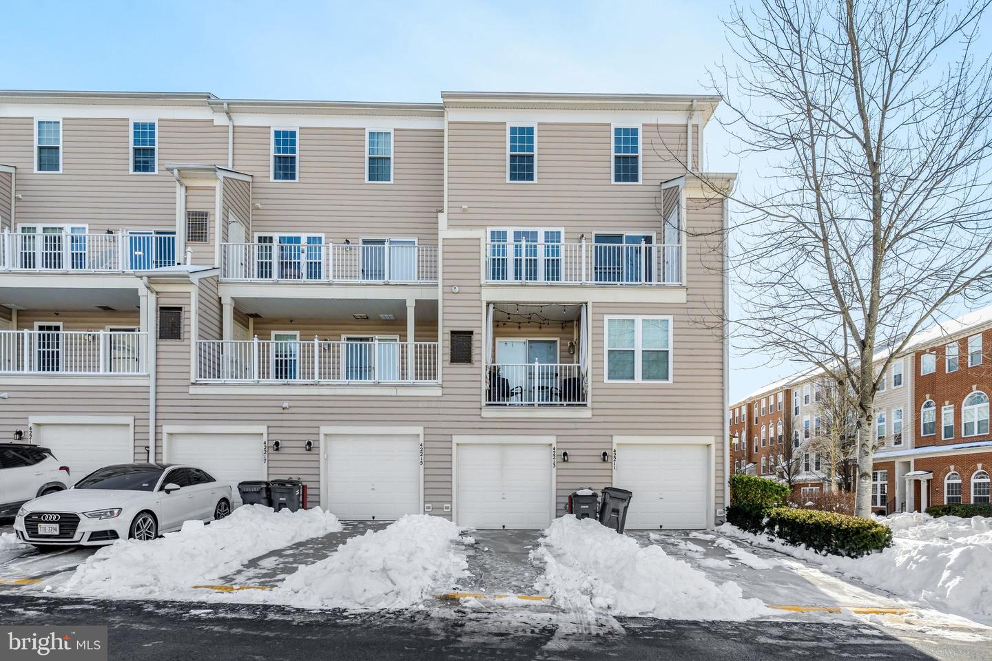 42213 BLACK ROCK TER, ALDIE, Virginia 20105, 3 Bedrooms Bedrooms, ,2 BathroomsBathrooms,Residential,For sale,42213 BLACK ROCK TER,VALO2114706 MLS # VALO2114706 42213 BLACK ROCK TER, ALDIE, Virginia 20105, 3 Bedrooms Bedrooms, ,2 BathroomsBathrooms,Residential,For sale,42213 BLACK ROCK TER,VALO2114706 MLS # VALO2114706