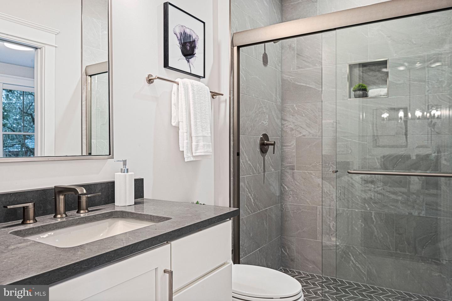 6447 TUCKER AVE, MCLEAN, Virginia 22101, 8 Bedrooms Bedrooms, ,6 BathroomsBathrooms,Residential,For sale,6447 TUCKER AVE,VAFX2288778 MLS # VAFX2288778 6447 TUCKER AVE, MCLEAN, Virginia 22101, 8 Bedrooms Bedrooms, ,6 BathroomsBathrooms,Residential,For sale,6447 TUCKER AVE,VAFX2288778 MLS # VAFX2288778