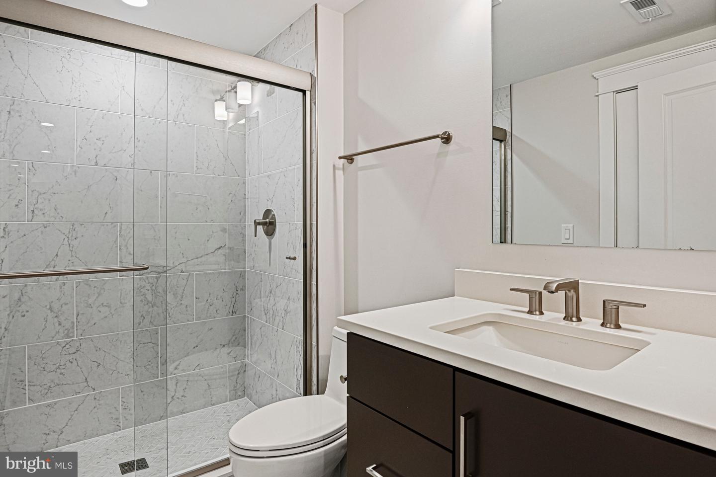 6447 TUCKER AVE, MCLEAN, Virginia 22101, 8 Bedrooms Bedrooms, ,6 BathroomsBathrooms,Residential,For sale,6447 TUCKER AVE,VAFX2288778 MLS # VAFX2288778 6447 TUCKER AVE, MCLEAN, Virginia 22101, 8 Bedrooms Bedrooms, ,6 BathroomsBathrooms,Residential,For sale,6447 TUCKER AVE,VAFX2288778 MLS # VAFX2288778