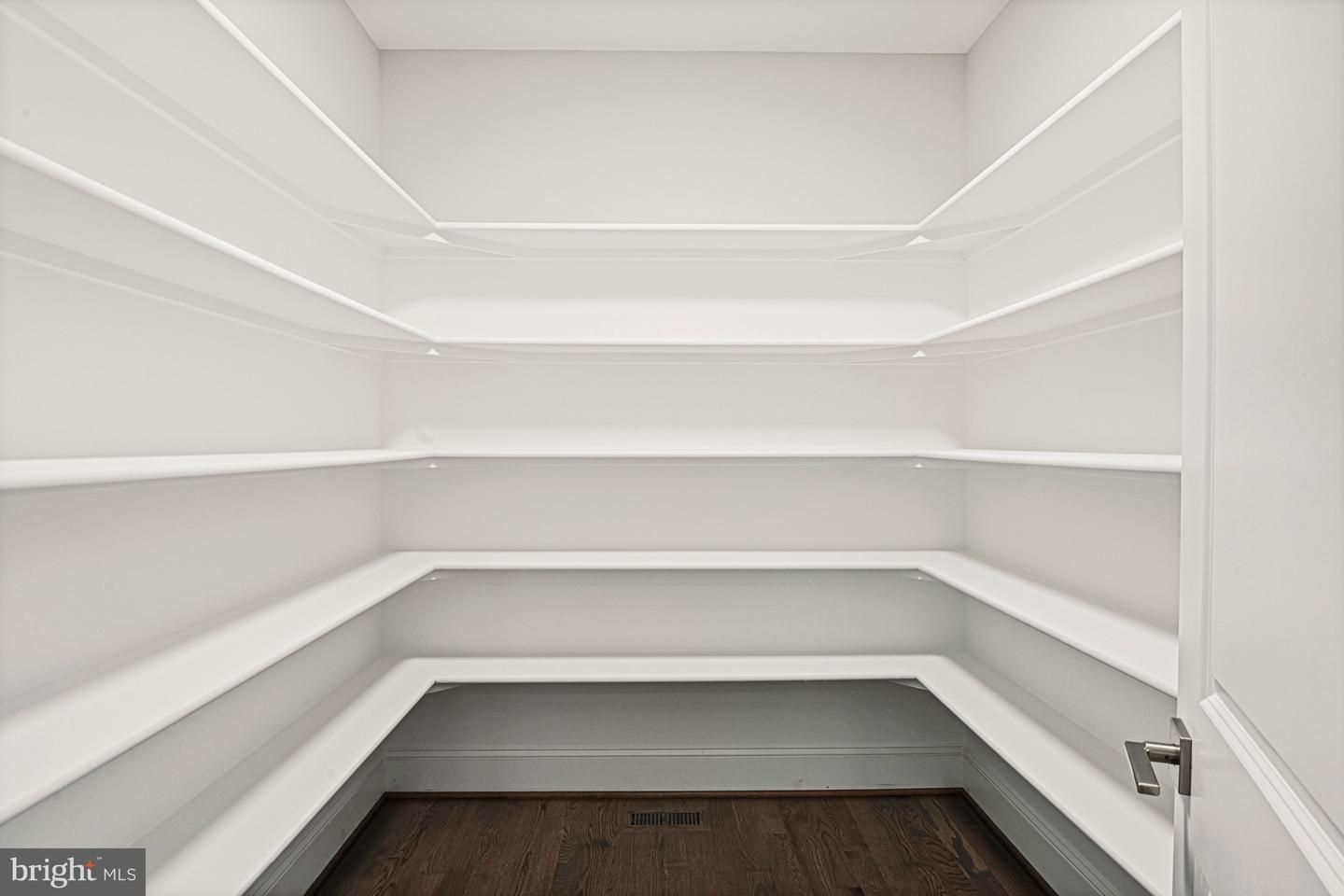 6447 TUCKER AVE, MCLEAN, Virginia 22101, 8 Bedrooms Bedrooms, ,6 BathroomsBathrooms,Residential,For sale,6447 TUCKER AVE,VAFX2288778 MLS # VAFX2288778 6447 TUCKER AVE, MCLEAN, Virginia 22101, 8 Bedrooms Bedrooms, ,6 BathroomsBathrooms,Residential,For sale,6447 TUCKER AVE,VAFX2288778 MLS # VAFX2288778