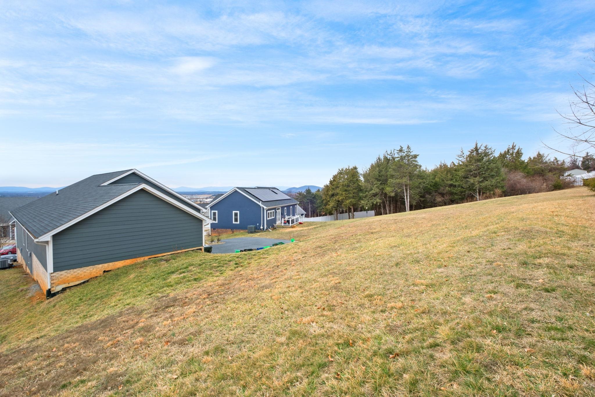 121 BEAUREGARD DR, STAUNTON, Virginia 24401, 3 Bedrooms Bedrooms, ,2 BathroomsBathrooms,Residential,121 BEAUREGARD DR,673861 MLS # 673861