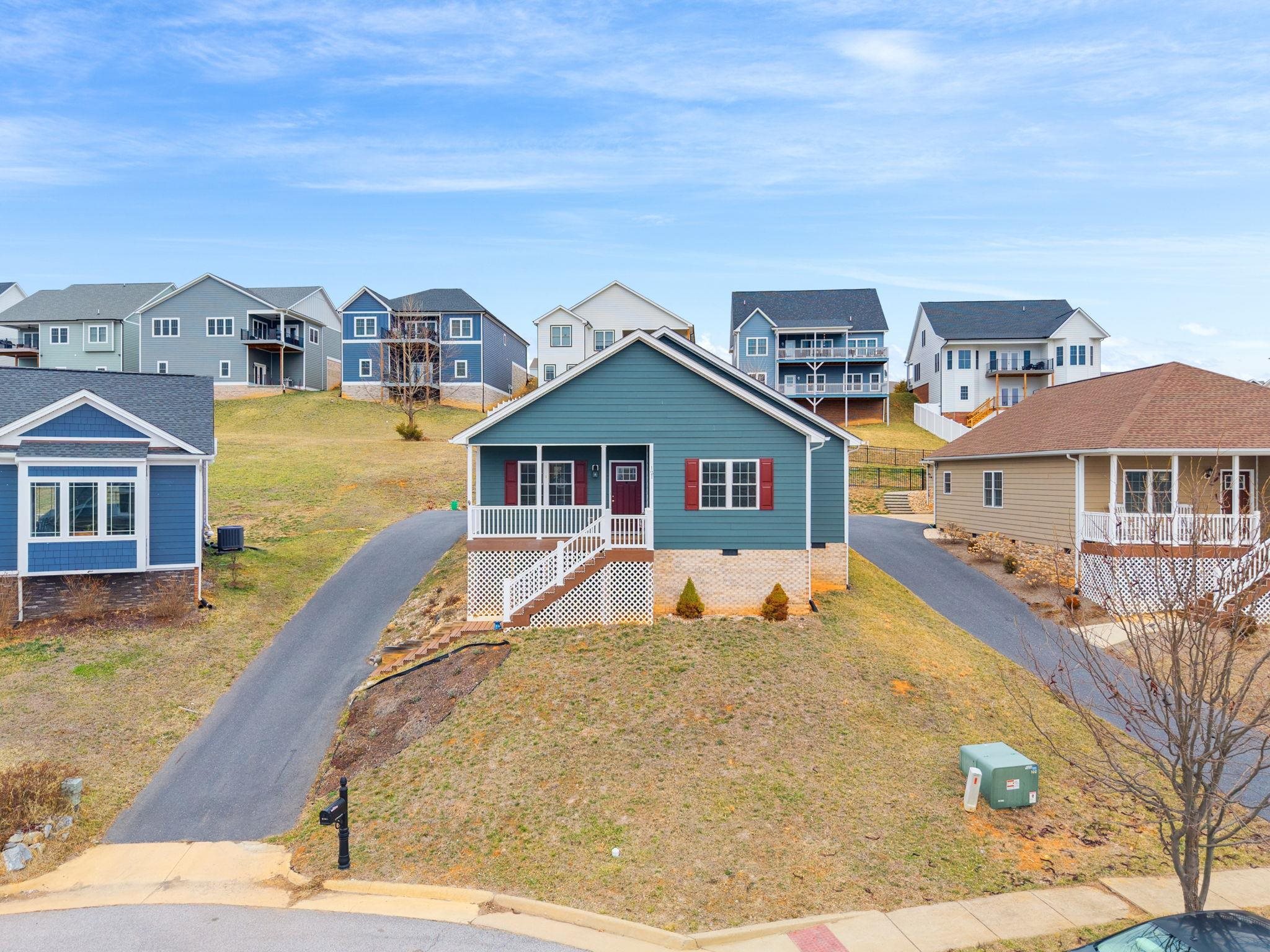 121 BEAUREGARD DR, STAUNTON, Virginia 24401, 3 Bedrooms Bedrooms, ,2 BathroomsBathrooms,Residential,121 BEAUREGARD DR,673861 MLS # 673861