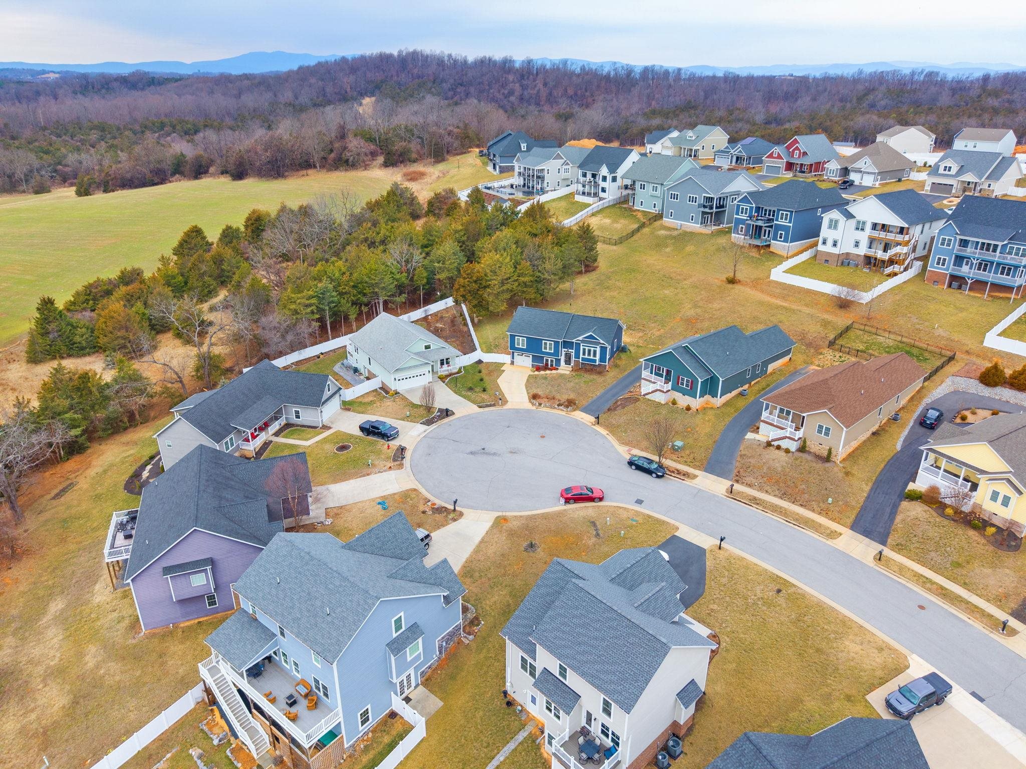 121 BEAUREGARD DR, STAUNTON, Virginia 24401, 3 Bedrooms Bedrooms, ,2 BathroomsBathrooms,Residential,121 BEAUREGARD DR,673861 MLS # 673861