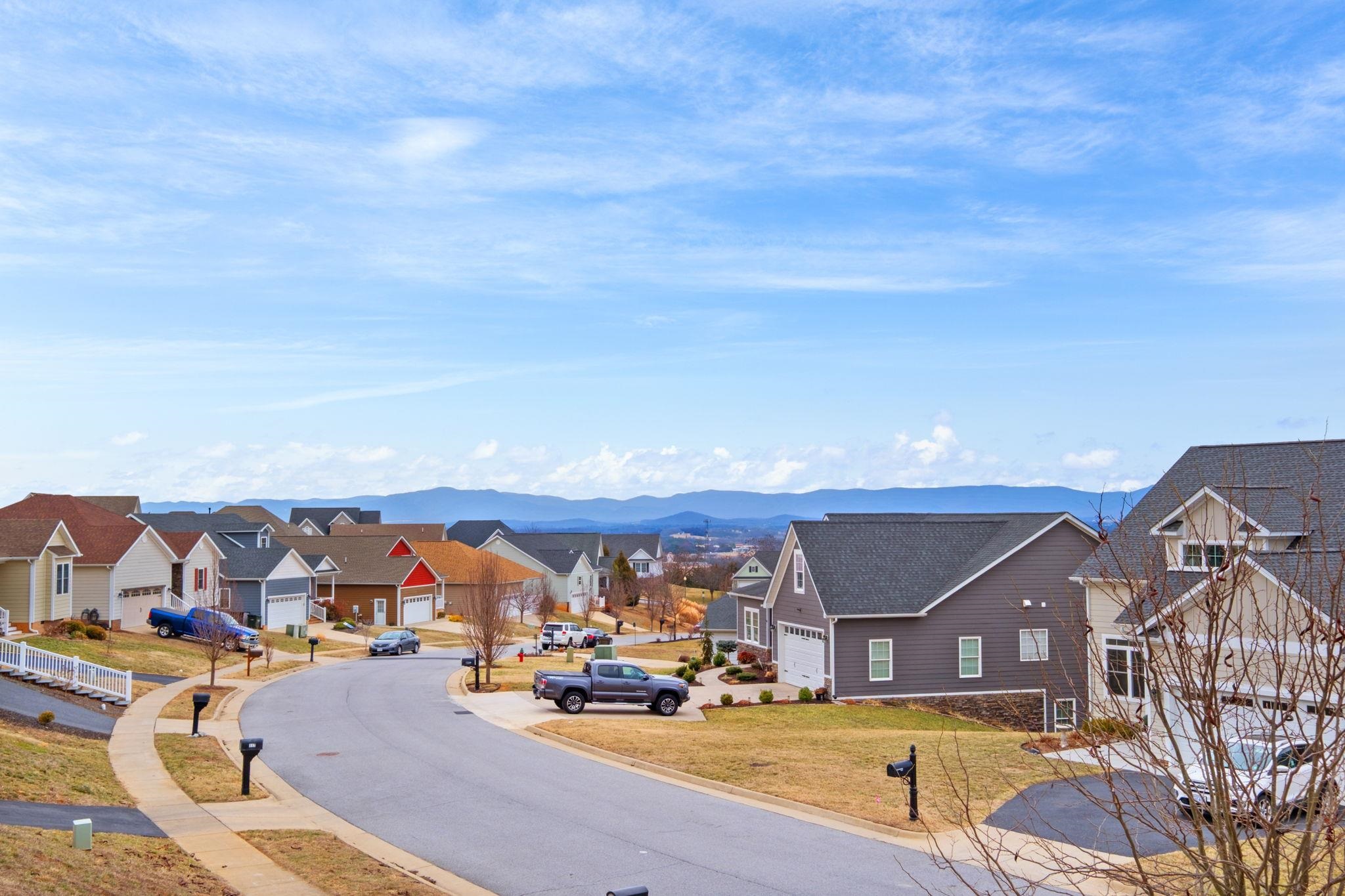 121 BEAUREGARD DR, STAUNTON, Virginia 24401, 3 Bedrooms Bedrooms, ,2 BathroomsBathrooms,Residential,121 BEAUREGARD DR,673861 MLS # 673861