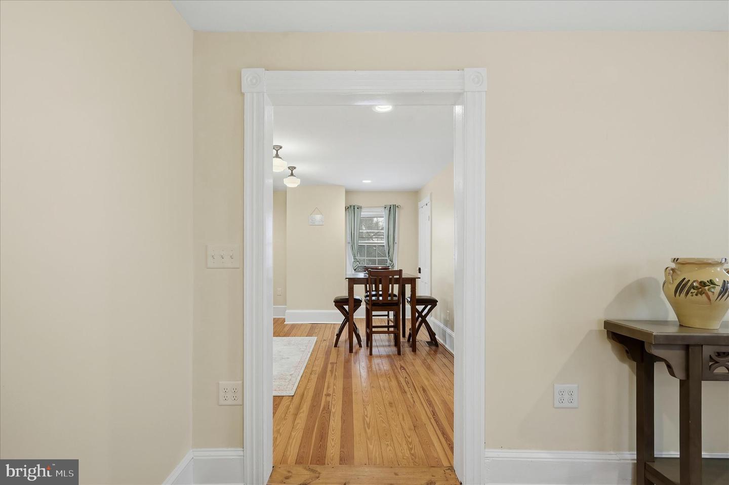 2 W MAIN ST, BOYCE, Virginia 22620, 3 Bedrooms Bedrooms, ,1 BathroomBathrooms,Residential,For sale,2 W MAIN ST,VACL2006500 MLS # VACL2006500