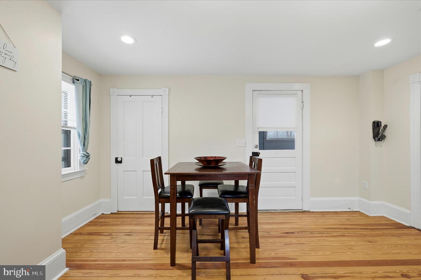 2 W MAIN ST, BOYCE, Virginia 22620, 3 Bedrooms Bedrooms, ,1 BathroomBathrooms,Residential,For sale,2 W MAIN ST,VACL2006500 MLS # VACL2006500