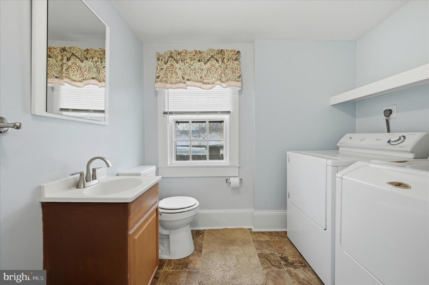 2 W MAIN ST, BOYCE, Virginia 22620, 3 Bedrooms Bedrooms, ,1 BathroomBathrooms,Residential,For sale,2 W MAIN ST,VACL2006500 MLS # VACL2006500