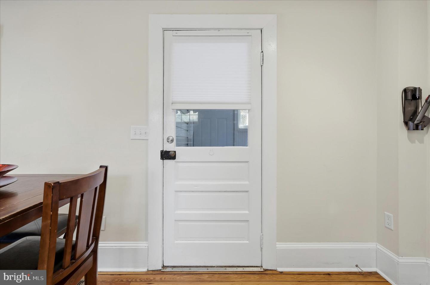 2 W MAIN ST, BOYCE, Virginia 22620, 3 Bedrooms Bedrooms, ,1 BathroomBathrooms,Residential,For sale,2 W MAIN ST,VACL2006500 MLS # VACL2006500