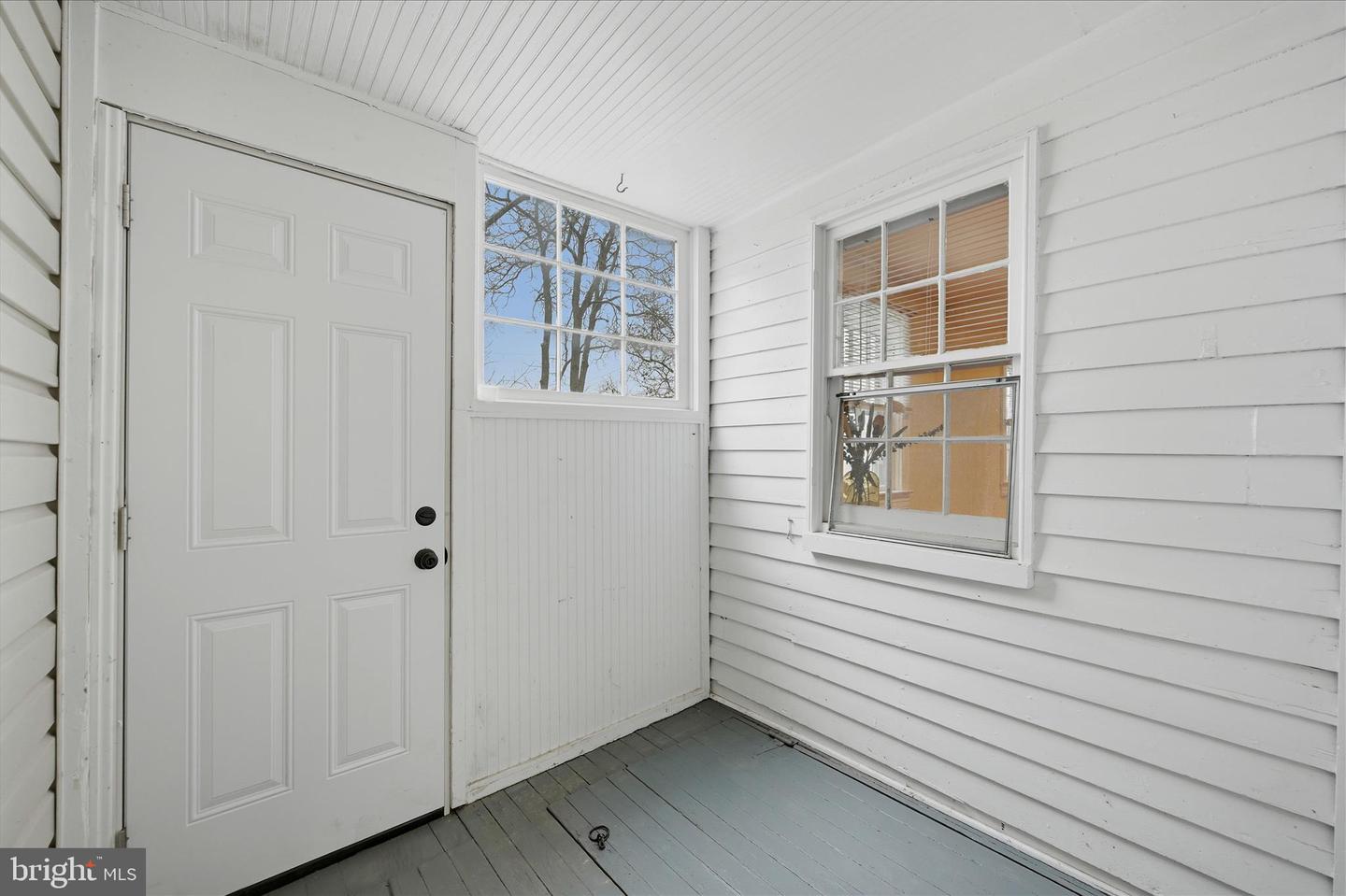 2 W MAIN ST, BOYCE, Virginia 22620, 3 Bedrooms Bedrooms, ,1 BathroomBathrooms,Residential,For sale,2 W MAIN ST,VACL2006500 MLS # VACL2006500