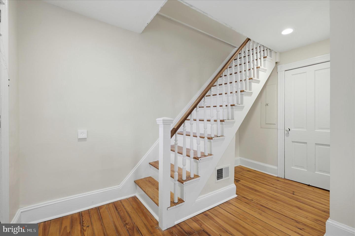 2 W MAIN ST, BOYCE, Virginia 22620, 3 Bedrooms Bedrooms, ,1 BathroomBathrooms,Residential,For sale,2 W MAIN ST,VACL2006500 MLS # VACL2006500