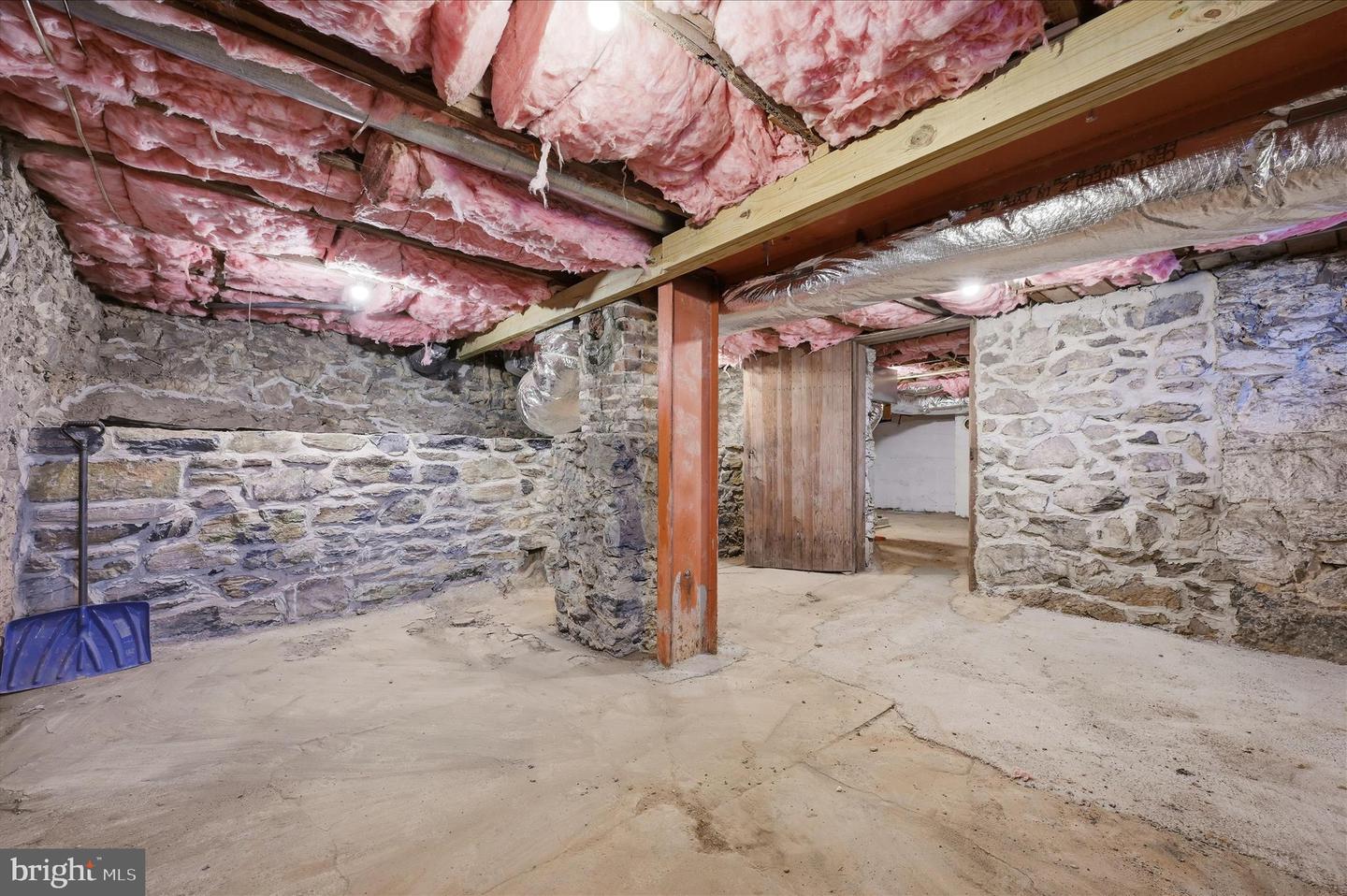 2 W MAIN ST, BOYCE, Virginia 22620, 3 Bedrooms Bedrooms, ,1 BathroomBathrooms,Residential,For sale,2 W MAIN ST,VACL2006500 MLS # VACL2006500