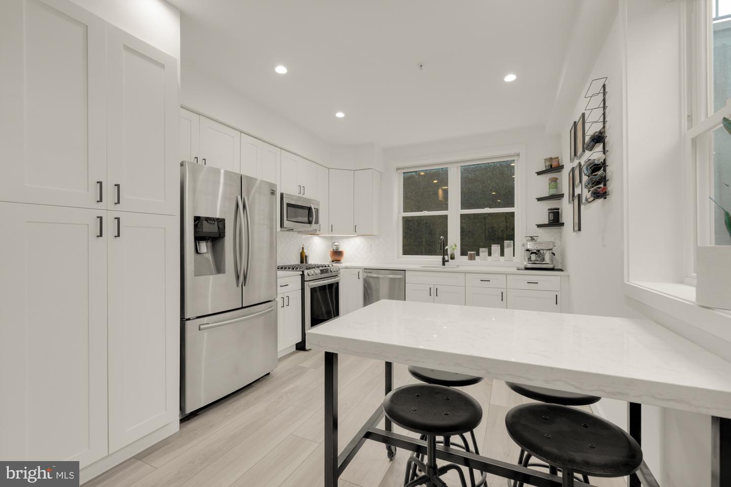 4816 3RD ST NW #2, WASHINGTON, District Of Columbia 20011, 2 Bedrooms Bedrooms, ,2 BathroomsBathrooms,Residential,For sale,4816 3RD ST NW #2,DCDC2245780 MLS # DCDC2245780