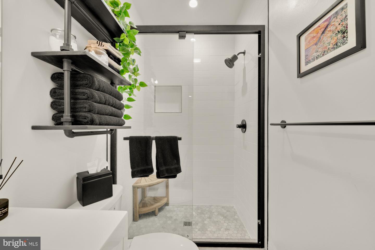 4816 3RD ST NW #2, WASHINGTON, District Of Columbia 20011, 2 Bedrooms Bedrooms, ,2 BathroomsBathrooms,Residential,For sale,4816 3RD ST NW #2,DCDC2245780 MLS # DCDC2245780