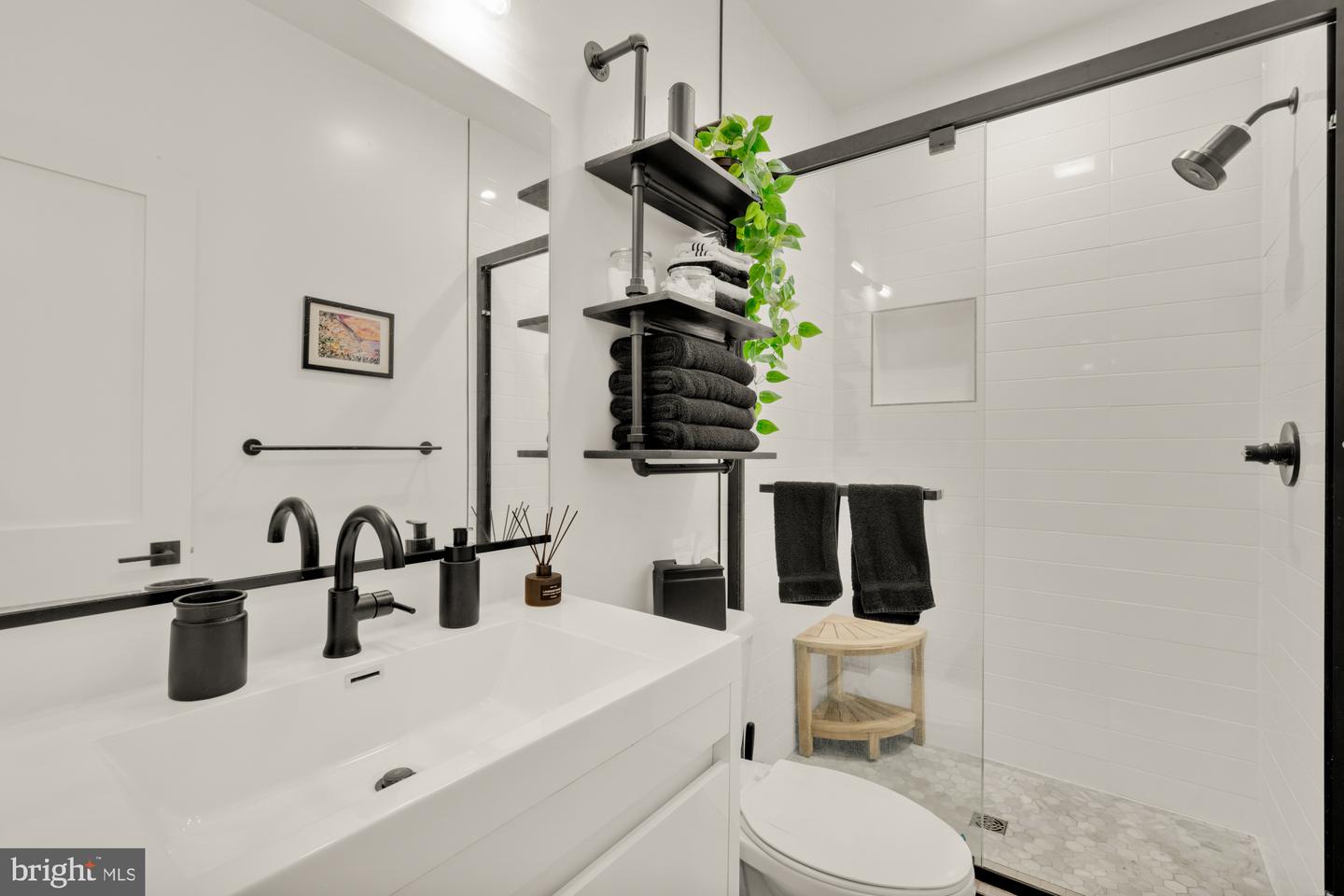 4816 3RD ST NW #2, WASHINGTON, District Of Columbia 20011, 2 Bedrooms Bedrooms, ,2 BathroomsBathrooms,Residential,For sale,4816 3RD ST NW #2,DCDC2245780 MLS # DCDC2245780