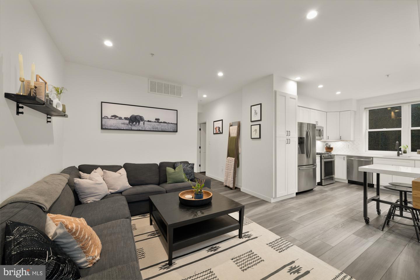 4816 3RD ST NW #2, WASHINGTON, District Of Columbia 20011, 2 Bedrooms Bedrooms, ,2 BathroomsBathrooms,Residential,For sale,4816 3RD ST NW #2,DCDC2245780 MLS # DCDC2245780