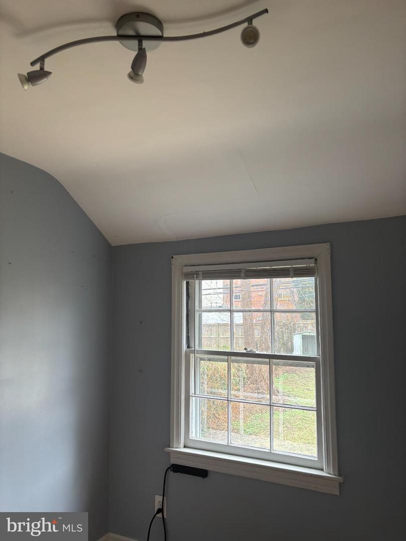 624 S 22ND ST S, ARLINGTON, Virginia 22202, 3 Bedrooms Bedrooms, 9 Rooms Rooms,2 BathroomsBathrooms,Residential,For sale,624 S 22ND ST S,VAAR2069180 MLS # VAAR2069180