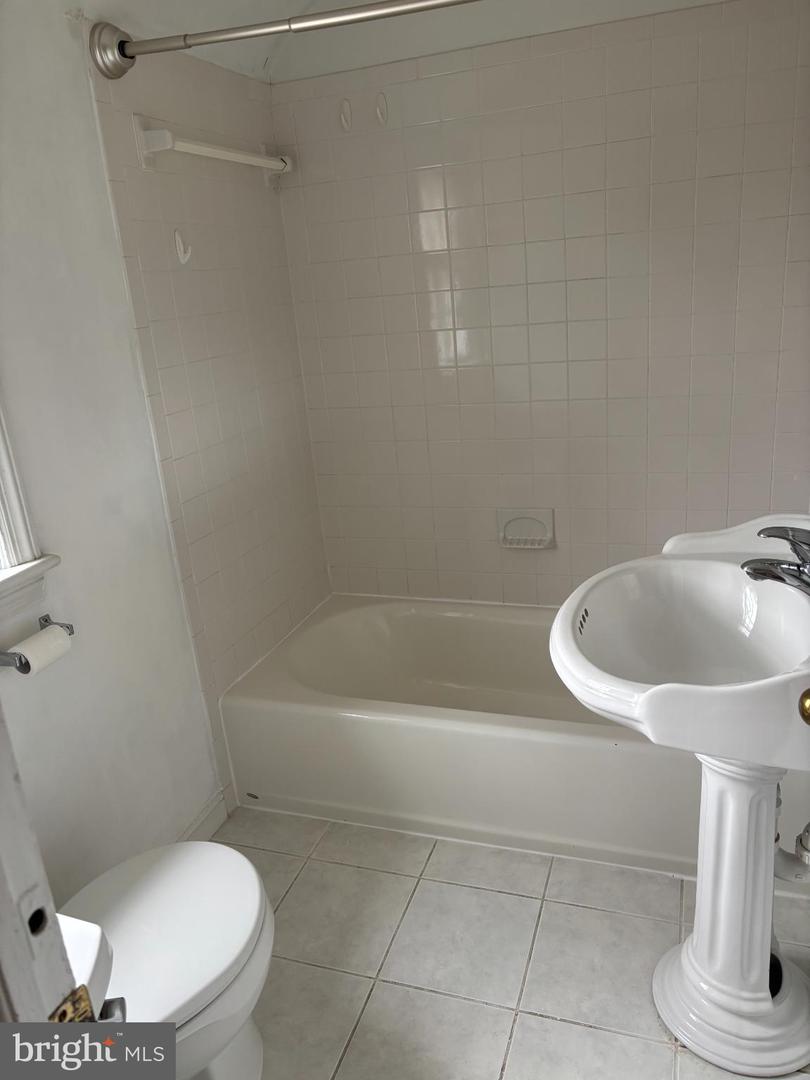 624 S 22ND ST S, ARLINGTON, Virginia 22202, 3 Bedrooms Bedrooms, 9 Rooms Rooms,2 BathroomsBathrooms,Residential,For sale,624 S 22ND ST S,VAAR2069180 MLS # VAAR2069180