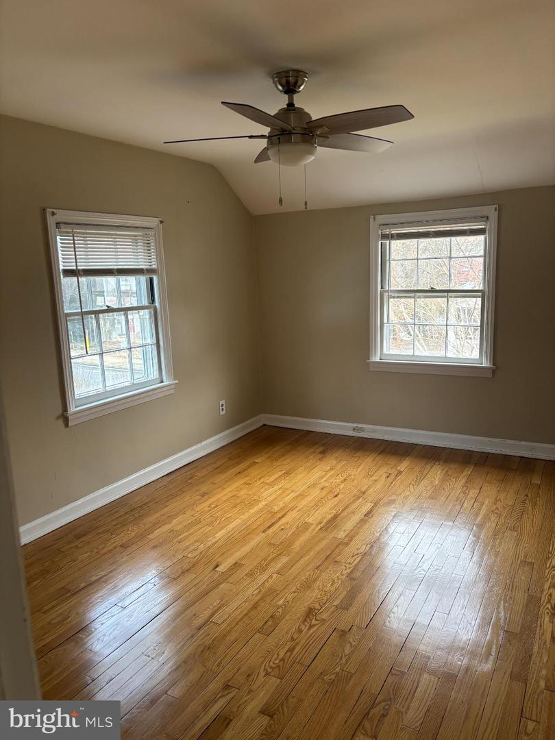 624 S 22ND ST S, ARLINGTON, Virginia 22202, 3 Bedrooms Bedrooms, 9 Rooms Rooms,2 BathroomsBathrooms,Residential,For sale,624 S 22ND ST S,VAAR2069180 MLS # VAAR2069180