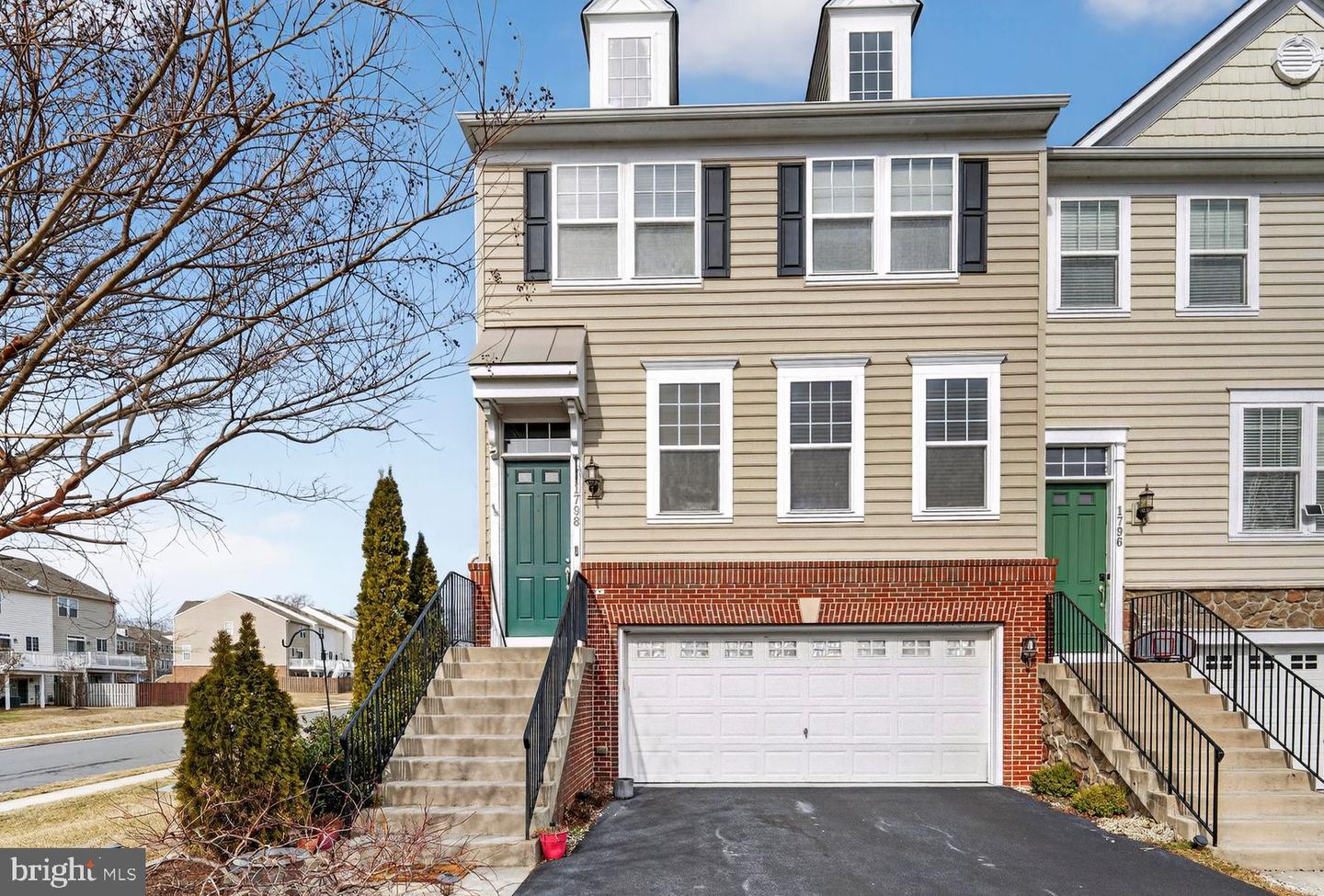 1798 MARFIELD CT, WOODBRIDGE, Virginia 22191, 3 Bedrooms Bedrooms, ,3 BathroomsBathrooms,Residential,For sale,1798 MARFIELD CT,VAPW2113118 MLS # VAPW2113118 1798 MARFIELD CT, WOODBRIDGE, Virginia 22191, 3 Bedrooms Bedrooms, ,3 BathroomsBathrooms,Residential,For sale,1798 MARFIELD CT,VAPW2113118 MLS # VAPW2113118