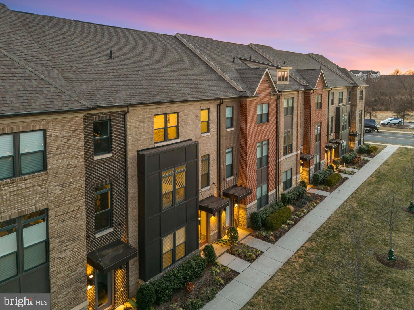 44740 ROOSEVELT SQ, ASHBURN, Virginia 20147, 3 Bedrooms Bedrooms, ,2 BathroomsBathrooms,Residential,For sale,44740 ROOSEVELT SQ,VALO2116804 MLS # VALO2116804