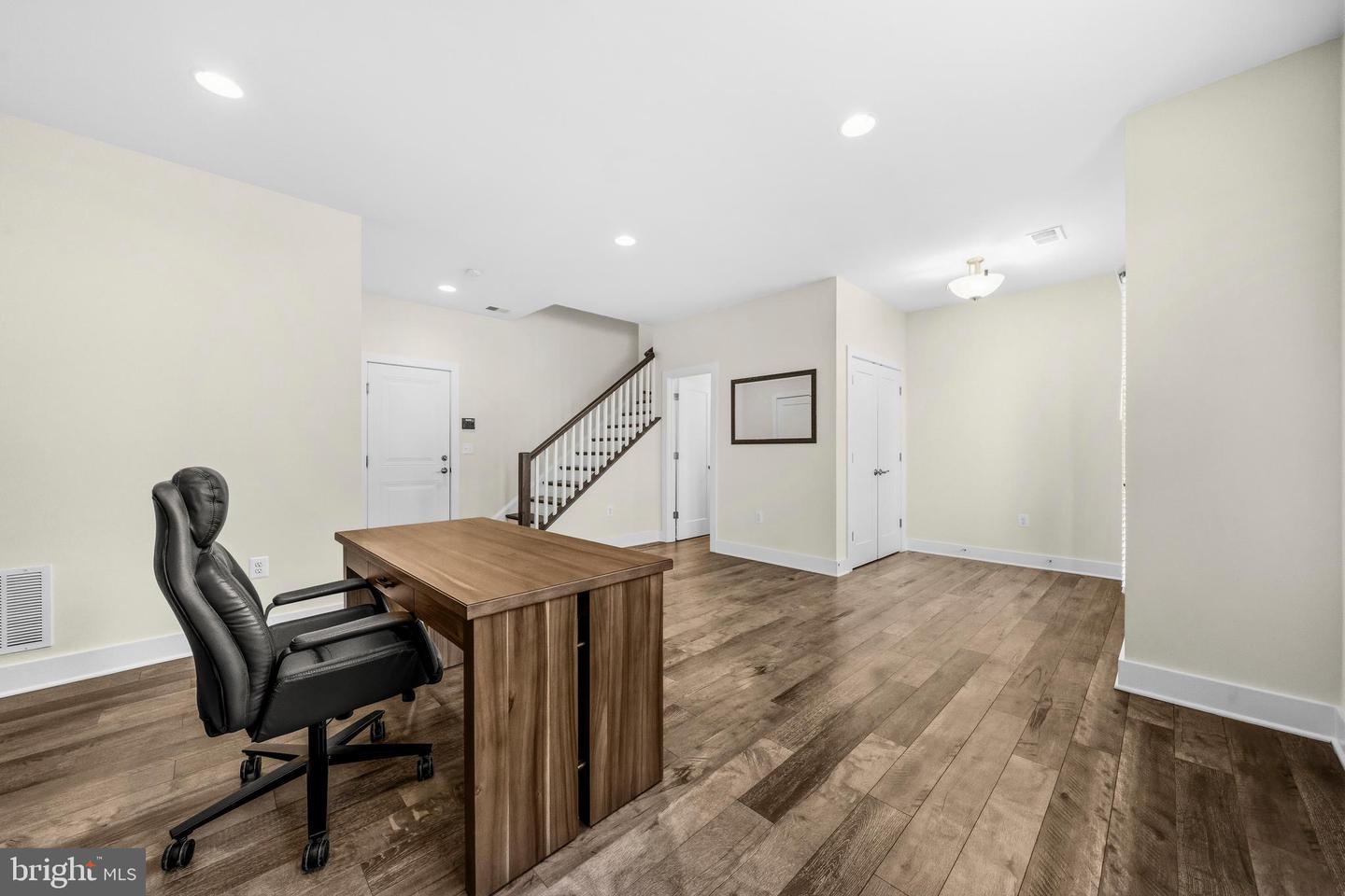 44740 ROOSEVELT SQ, ASHBURN, Virginia 20147, 3 Bedrooms Bedrooms, ,2 BathroomsBathrooms,Residential,For sale,44740 ROOSEVELT SQ,VALO2116804 MLS # VALO2116804