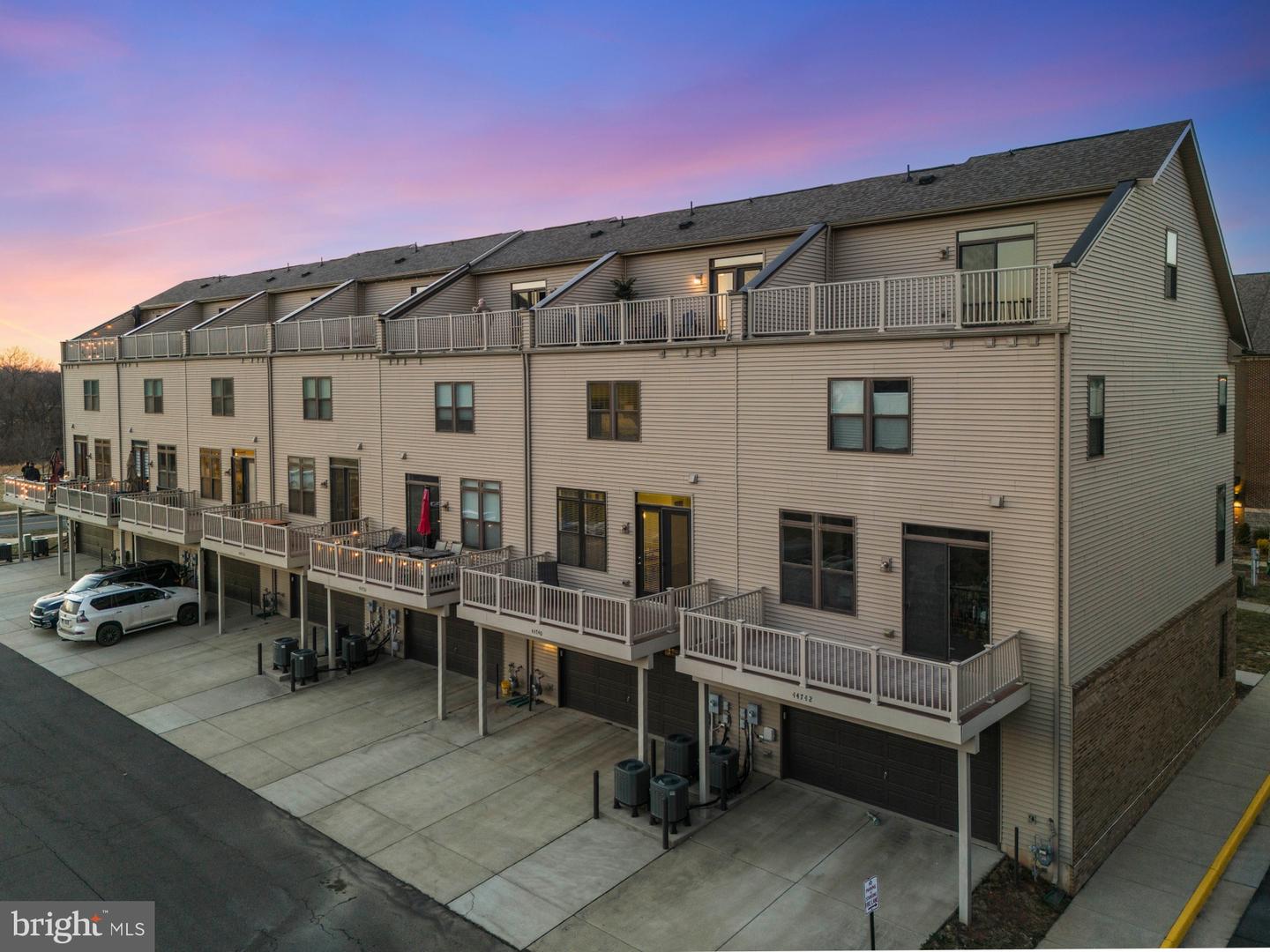 44740 ROOSEVELT SQ, ASHBURN, Virginia 20147, 3 Bedrooms Bedrooms, ,2 BathroomsBathrooms,Residential,For sale,44740 ROOSEVELT SQ,VALO2116804 MLS # VALO2116804