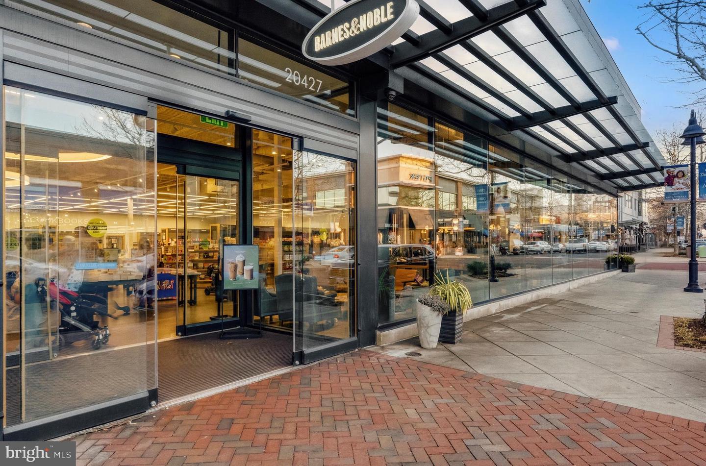 44740 ROOSEVELT SQ, ASHBURN, Virginia 20147, 3 Bedrooms Bedrooms, ,2 BathroomsBathrooms,Residential,For sale,44740 ROOSEVELT SQ,VALO2116804 MLS # VALO2116804