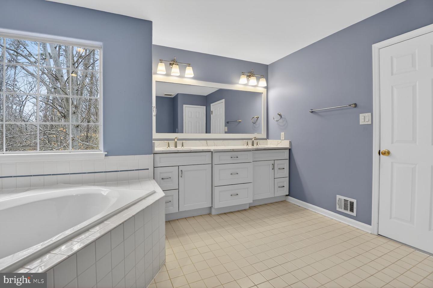 13019 MERGANSER LN, WOODBRIDGE, Virginia 22192, 5 Bedrooms Bedrooms, ,3 BathroomsBathrooms,Residential,For sale,13019 MERGANSER LN,VAPW2113448 MLS # VAPW2113448 13019 MERGANSER LN, WOODBRIDGE, Virginia 22192, 5 Bedrooms Bedrooms, ,3 BathroomsBathrooms,Residential,For sale,13019 MERGANSER LN,VAPW2113448 MLS # VAPW2113448