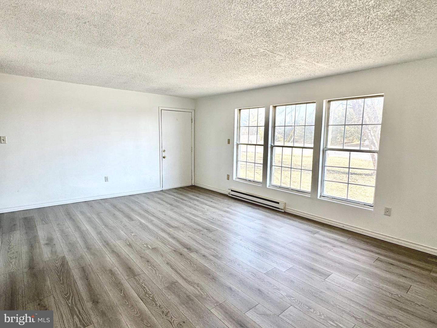 130 WHITE OAK RD, WHITE POST, Virginia 22663, 4 Bedrooms Bedrooms, ,2 BathroomsBathrooms,Residential,For sale,130 WHITE OAK RD,VAFV2039846 MLS # VAFV2039846