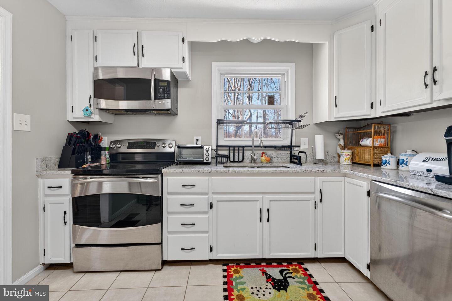 12000 FALLING DR, MANASSAS, Virginia 20112, 5 Bedrooms Bedrooms, 15 Rooms Rooms,2 BathroomsBathrooms,Residential,For sale,12000 FALLING DR,VAPW2113574 MLS # VAPW2113574