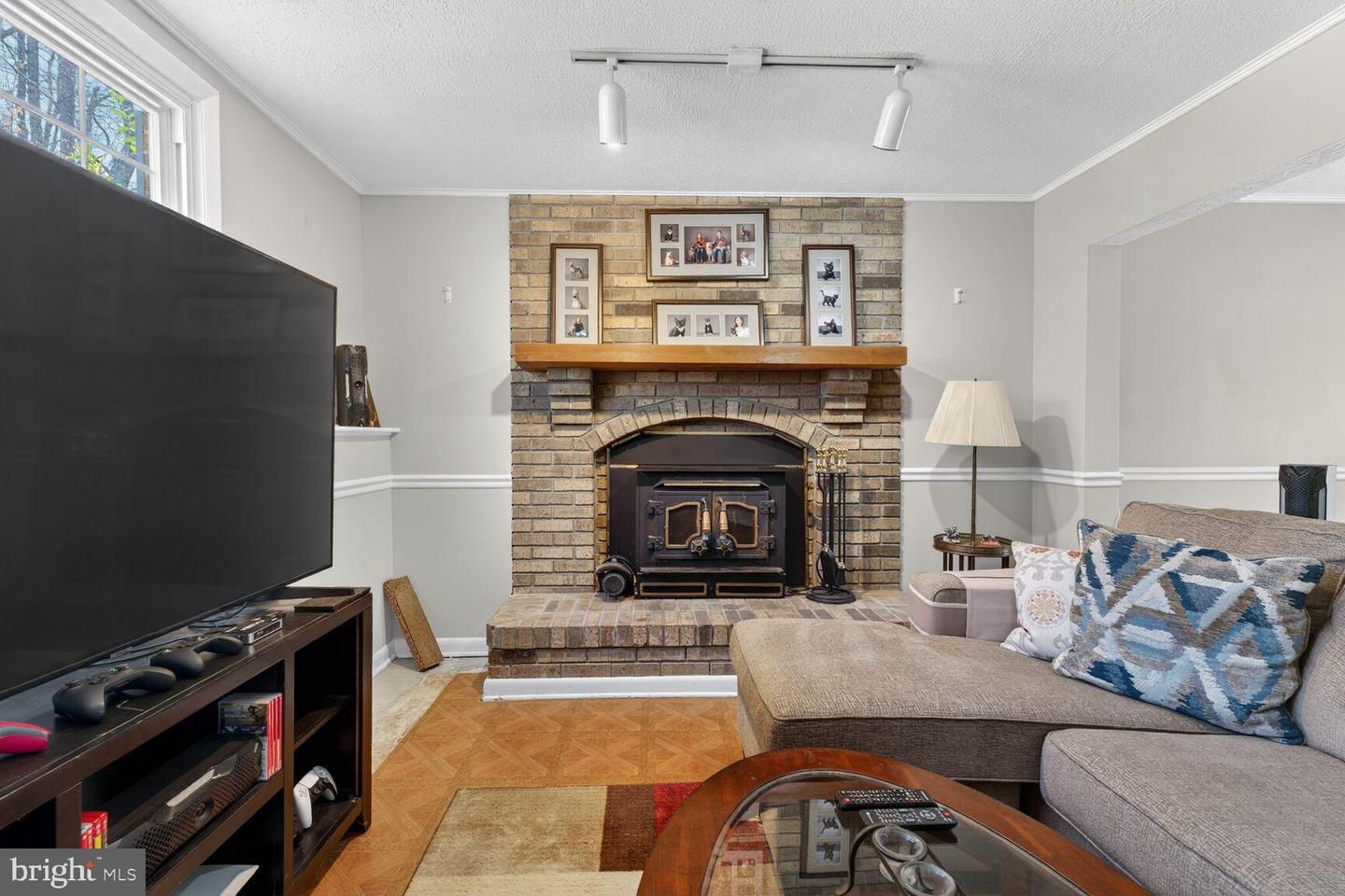 12000 FALLING DR, MANASSAS, Virginia 20112, 5 Bedrooms Bedrooms, 15 Rooms Rooms,2 BathroomsBathrooms,Residential,For sale,12000 FALLING DR,VAPW2113574 MLS # VAPW2113574