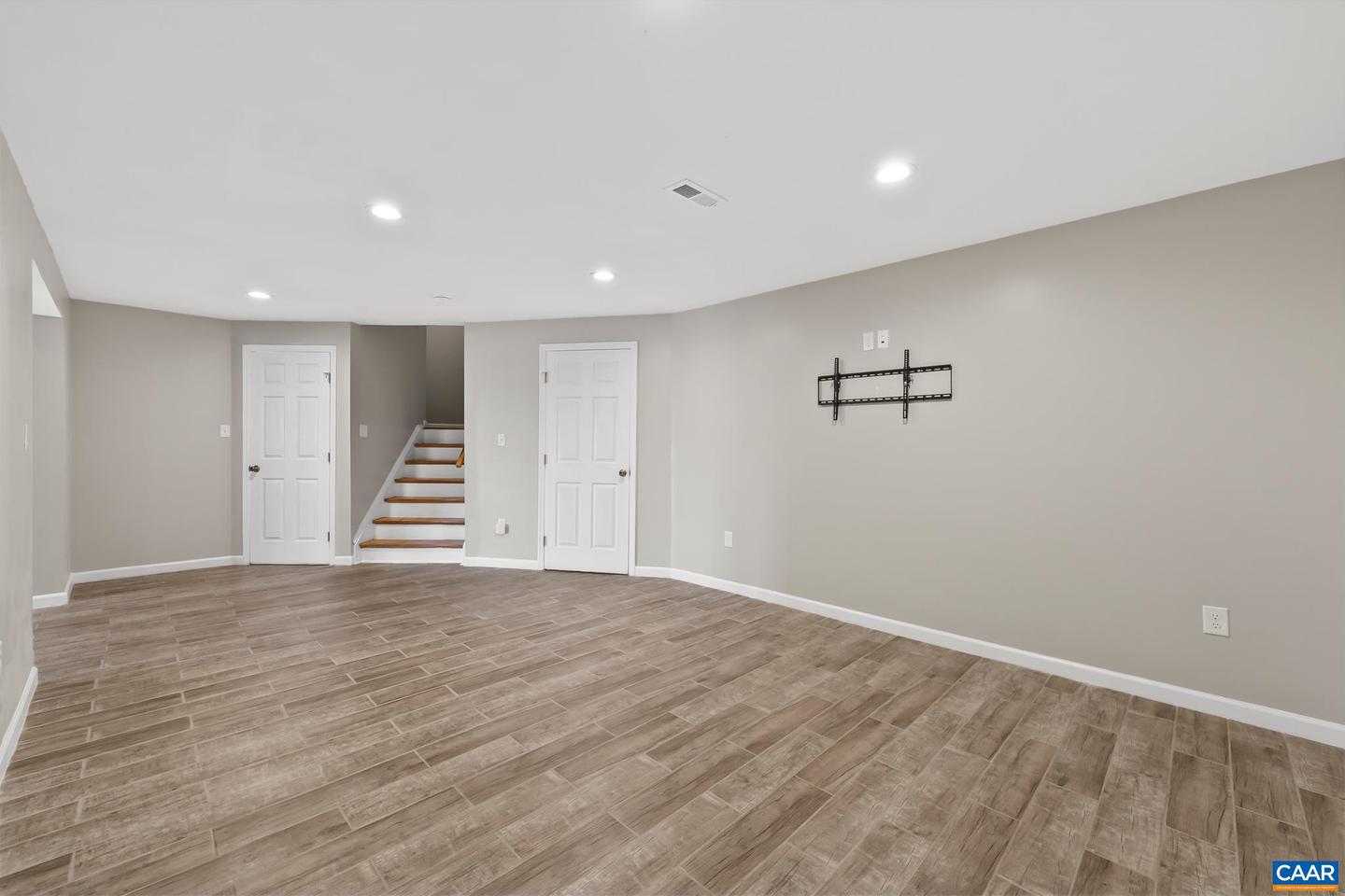 1915 VIA FLORENCE, CHARLOTTESVILLE, Virginia 22911, 5 Bedrooms Bedrooms, ,3 BathroomsBathrooms,Residential,For sale,1915 VIA FLORENCE,673833 MLS # 673833 1915 VIA FLORENCE, CHARLOTTESVILLE, Virginia 22911, 5 Bedrooms Bedrooms, ,3 BathroomsBathrooms,Residential,For sale,1915 VIA FLORENCE,673833 MLS # 673833