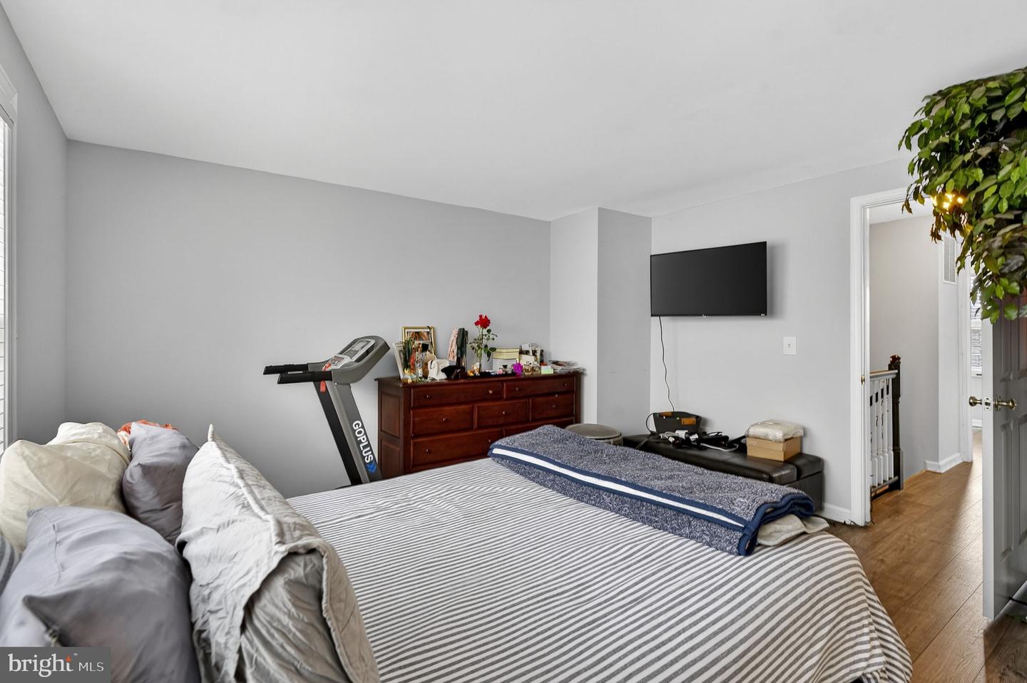 14632 WOODSPRING CT, CENTREVILLE, Virginia 20120, 3 Bedrooms Bedrooms, ,3 BathroomsBathrooms,Residential,For sale,14632 WOODSPRING CT,VAFX2293550 MLS # VAFX2293550