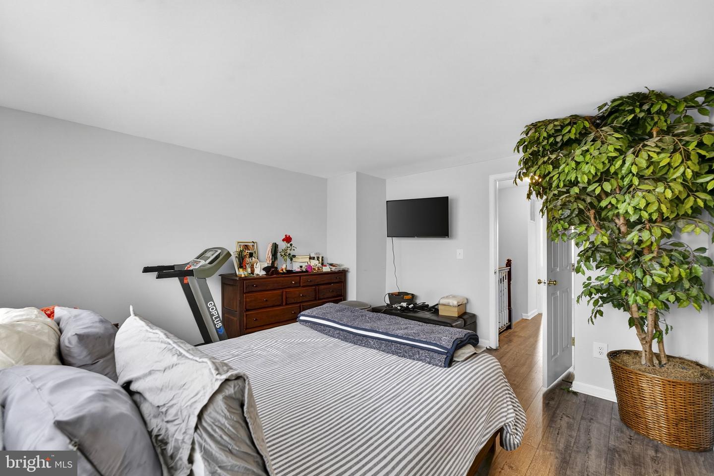 14632 WOODSPRING CT, CENTREVILLE, Virginia 20120, 3 Bedrooms Bedrooms, ,3 BathroomsBathrooms,Residential,For sale,14632 WOODSPRING CT,VAFX2293550 MLS # VAFX2293550