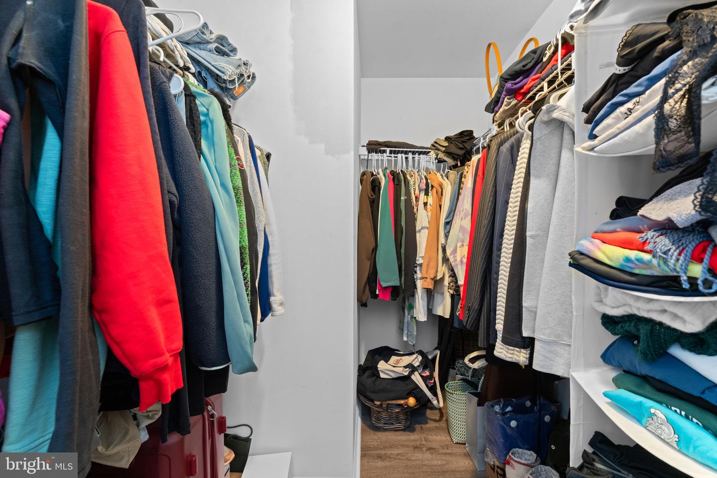 14632 WOODSPRING CT, CENTREVILLE, Virginia 20120, 3 Bedrooms Bedrooms, ,3 BathroomsBathrooms,Residential,For sale,14632 WOODSPRING CT,VAFX2293550 MLS # VAFX2293550