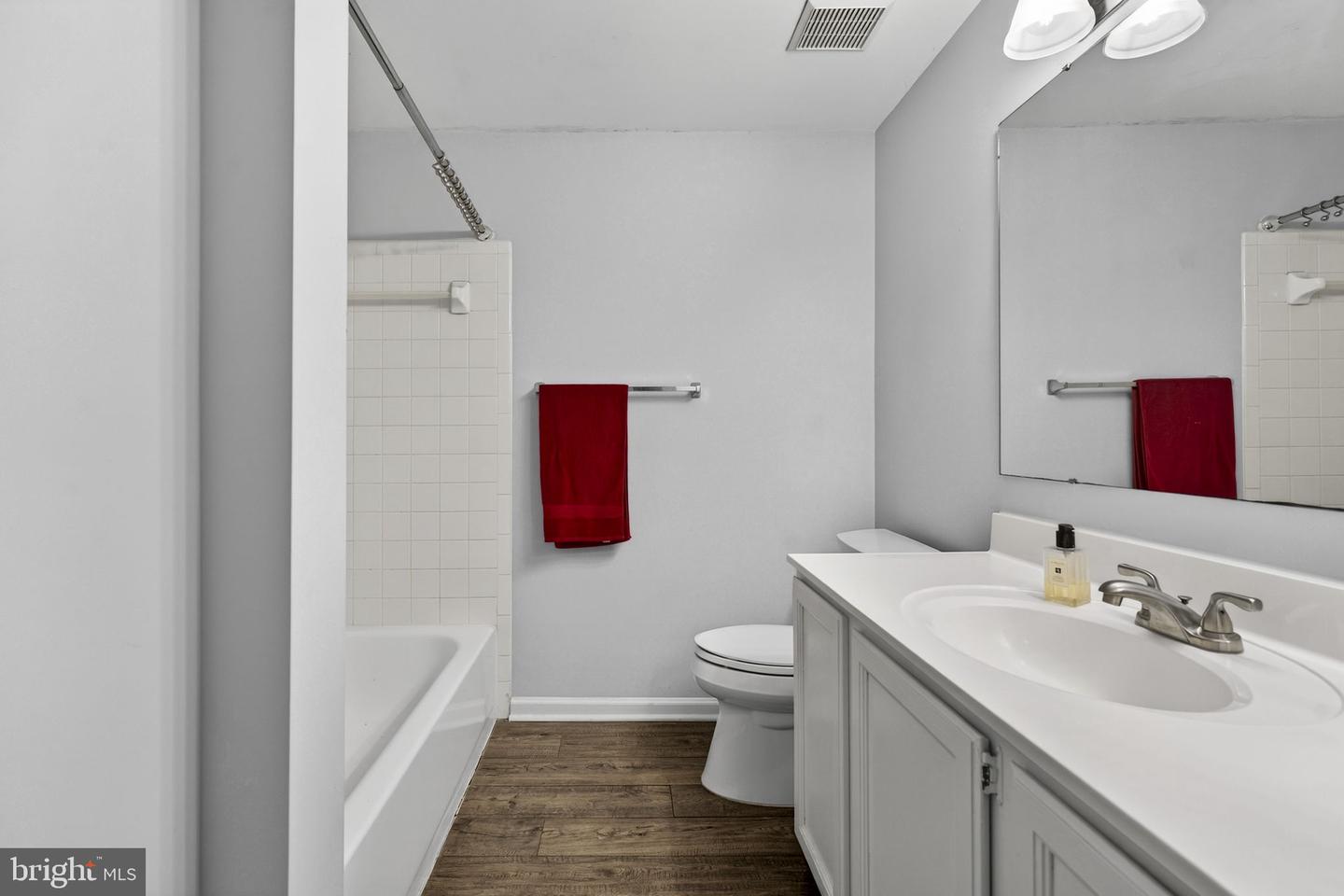 14632 WOODSPRING CT, CENTREVILLE, Virginia 20120, 3 Bedrooms Bedrooms, ,3 BathroomsBathrooms,Residential,For sale,14632 WOODSPRING CT,VAFX2293550 MLS # VAFX2293550