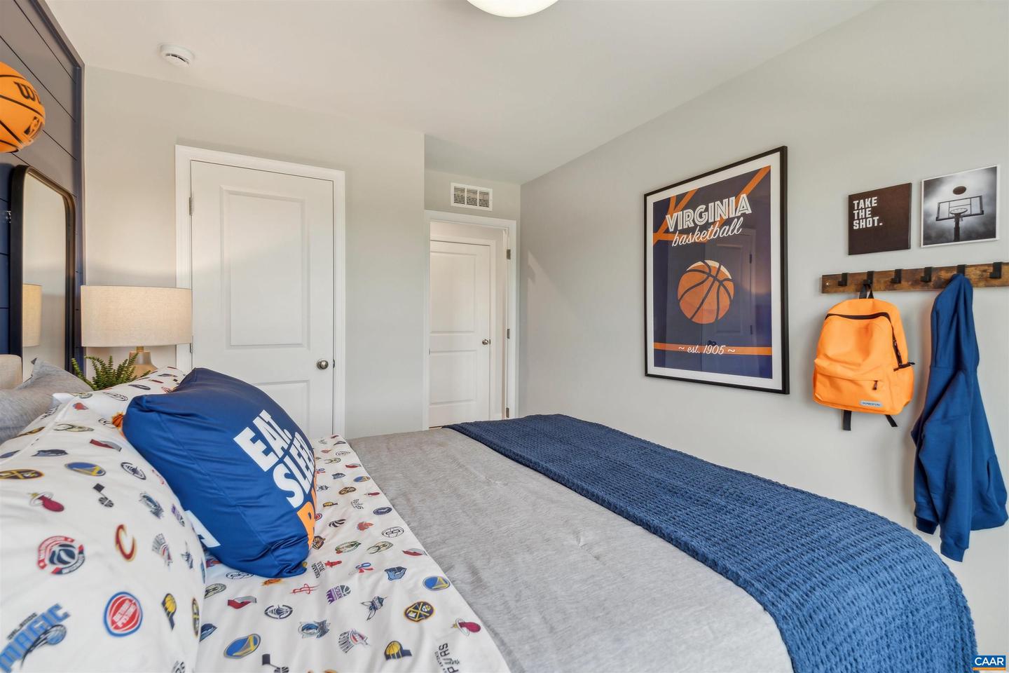 19 GRAYSON VILLAGE DR, BARBOURSVILLE, Virginia 22923, 3 Bedrooms Bedrooms, ,2 BathroomsBathrooms,Residential,For sale,19 GRAYSON VILLAGE DR,673836 MLS # 673836