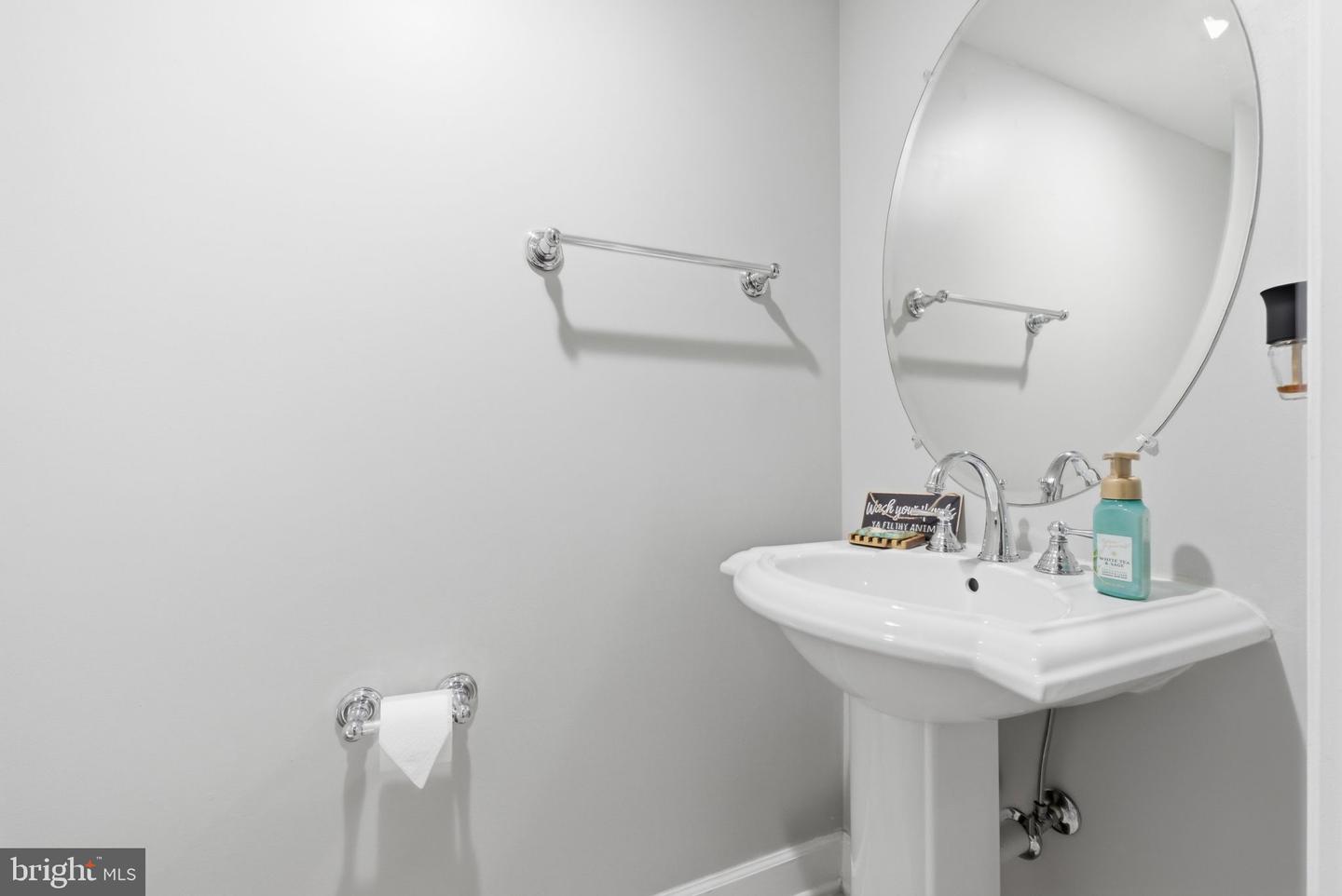 14671 CROSSFIELD WAY, WOODBRIDGE, Virginia 22191, 3 Bedrooms Bedrooms, ,2 BathroomsBathrooms,Residential,For sale,14671 CROSSFIELD WAY,VAPW2113586 MLS # VAPW2113586