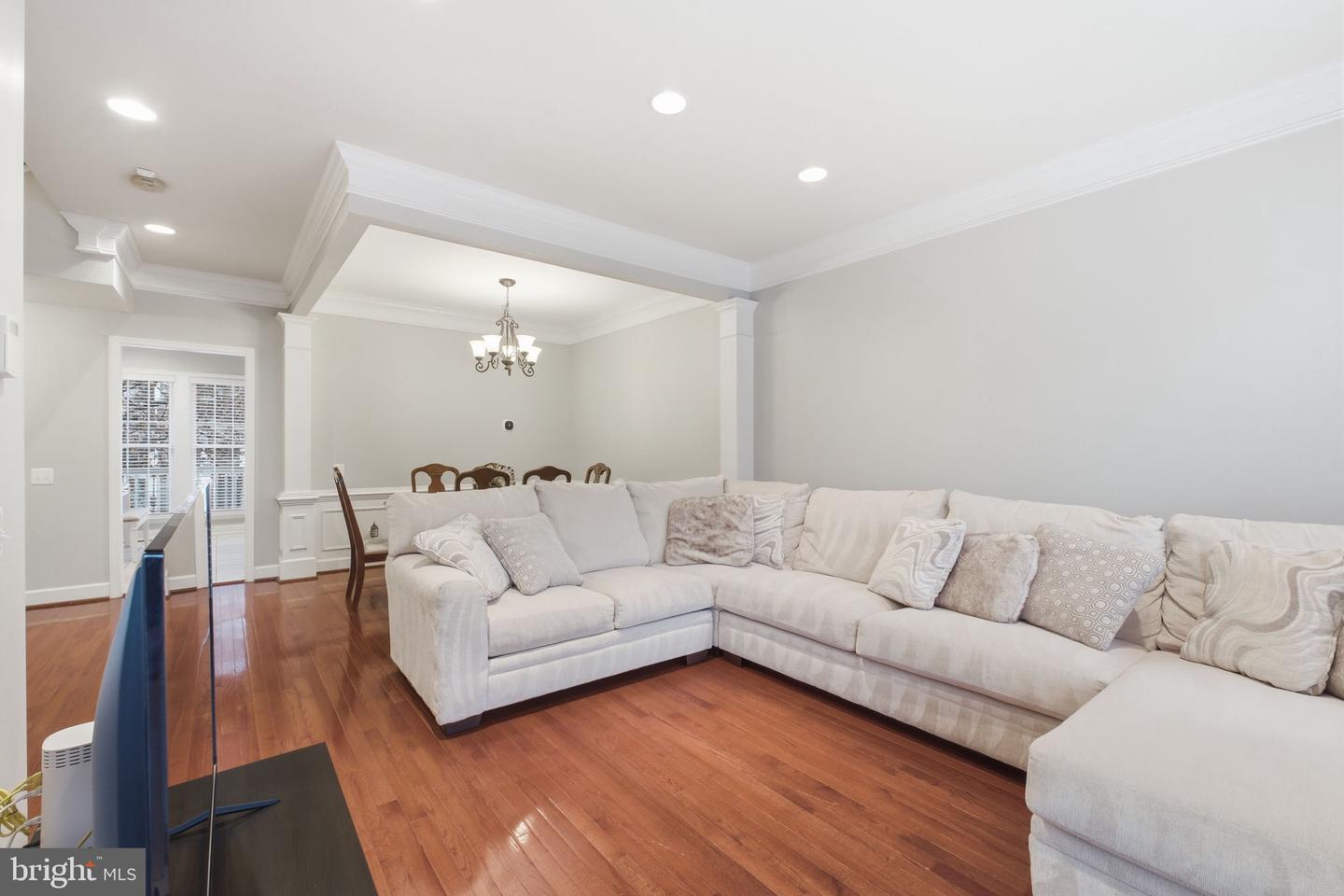 14671 CROSSFIELD WAY, WOODBRIDGE, Virginia 22191, 3 Bedrooms Bedrooms, ,2 BathroomsBathrooms,Residential,For sale,14671 CROSSFIELD WAY,VAPW2113586 MLS # VAPW2113586