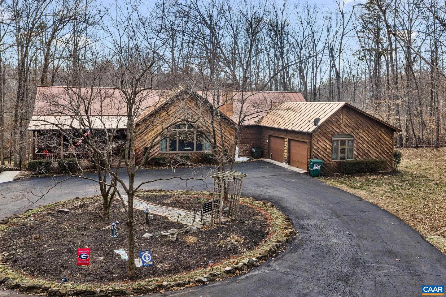 669 JAMES RIVER RD, SCOTTSVILLE, Virginia 24590, 4 Bedrooms Bedrooms, ,3 BathroomsBathrooms,Residential,For sale,669 JAMES RIVER RD,673842 MLS # 673842 669 JAMES RIVER RD, SCOTTSVILLE, Virginia 24590, 4 Bedrooms Bedrooms, ,3 BathroomsBathrooms,Residential,For sale,669 JAMES RIVER RD,673842 MLS # 673842