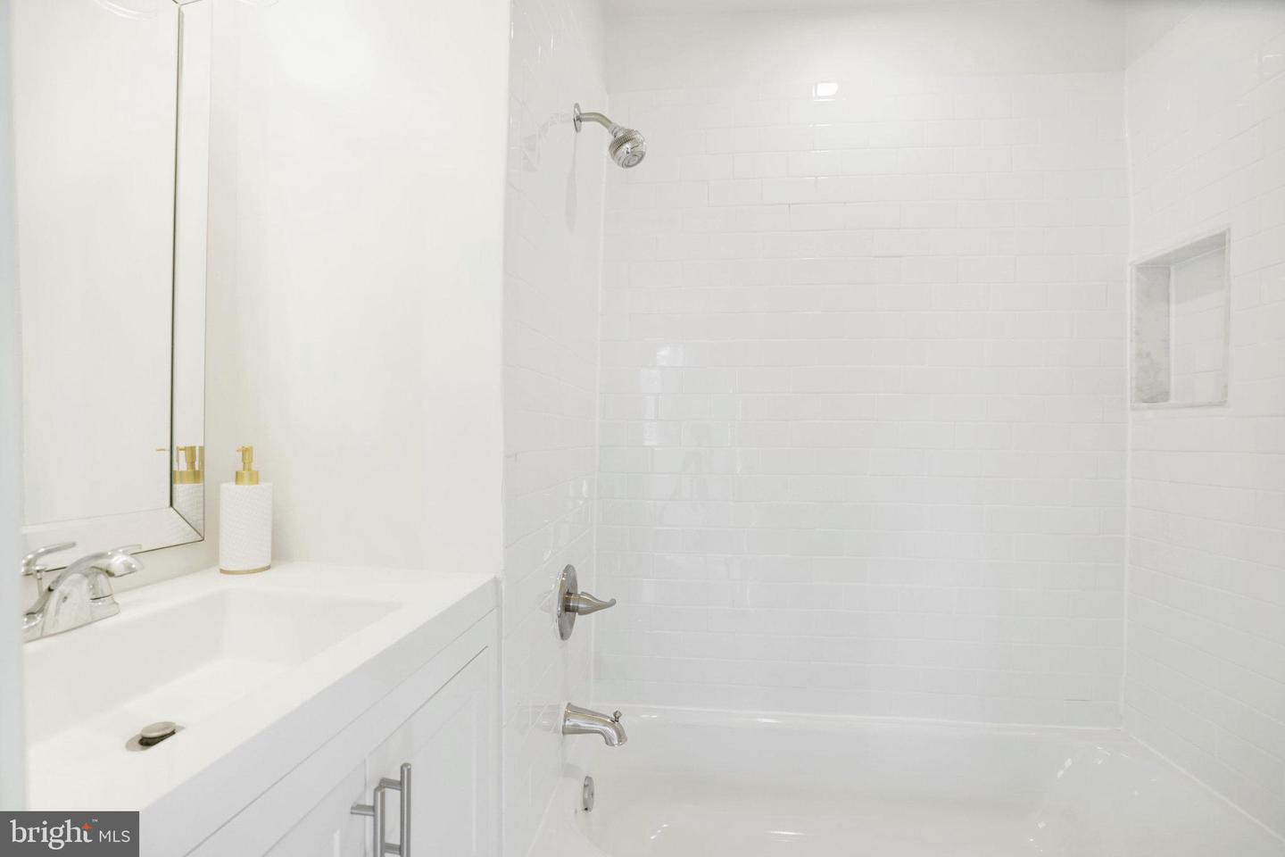 625 S SAINT ASAPH ST, ALEXANDRIA, Virginia 22314, 3 Bedrooms Bedrooms, ,2 BathroomsBathrooms,Residential,For sale,625 S SAINT ASAPH ST,VAAX2054672 MLS # VAAX2054672