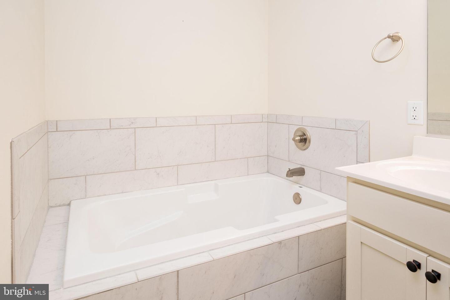 121 BEAUREGARD DR, STAUNTON, Virginia 24401, 3 Bedrooms Bedrooms, 8 Rooms Rooms,2 BathroomsBathrooms,Residential,For sale,121 BEAUREGARD DR,VASC2000814 MLS # VASC2000814