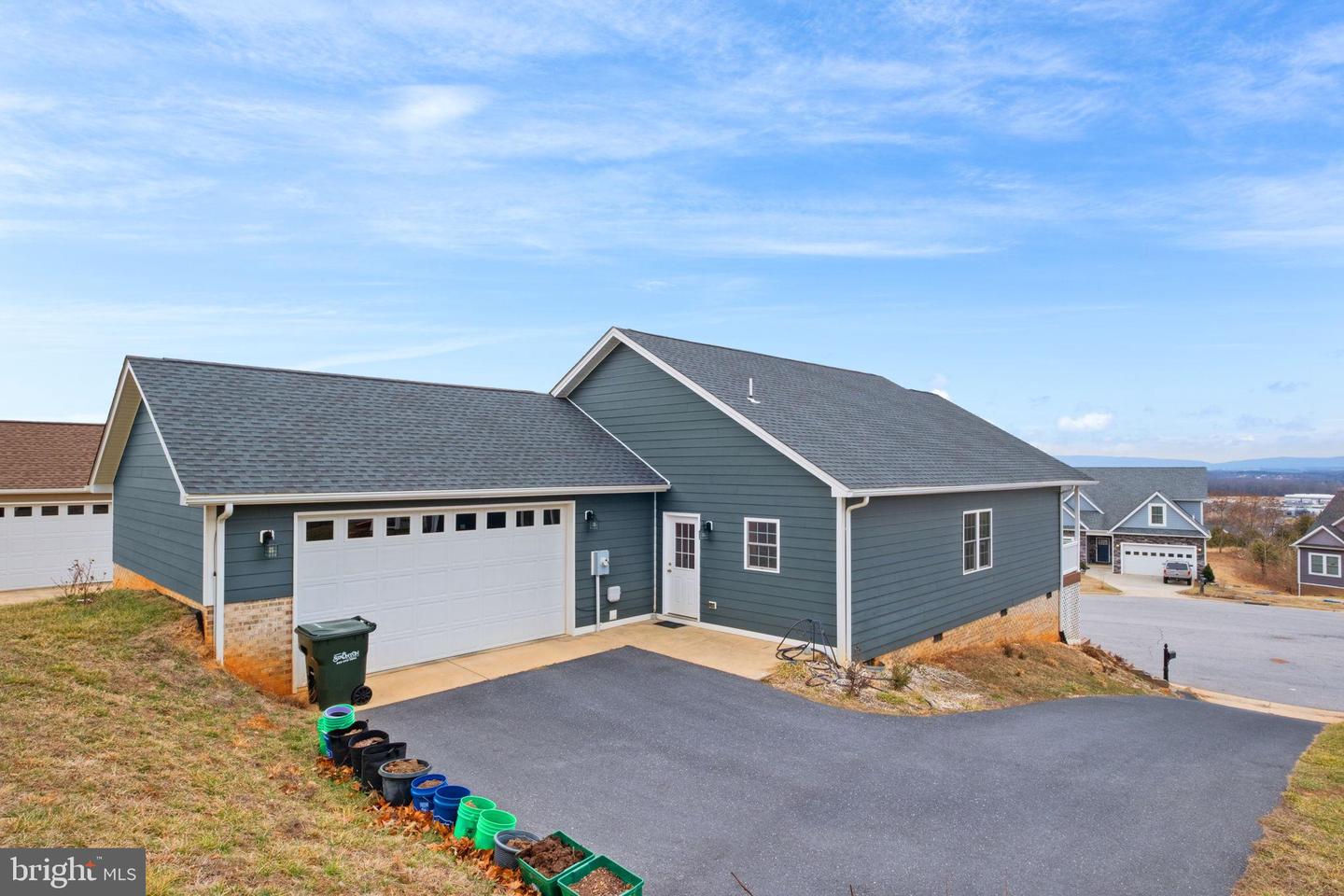 121 BEAUREGARD DR, STAUNTON, Virginia 24401, 3 Bedrooms Bedrooms, 8 Rooms Rooms,2 BathroomsBathrooms,Residential,For sale,121 BEAUREGARD DR,VASC2000814 MLS # VASC2000814