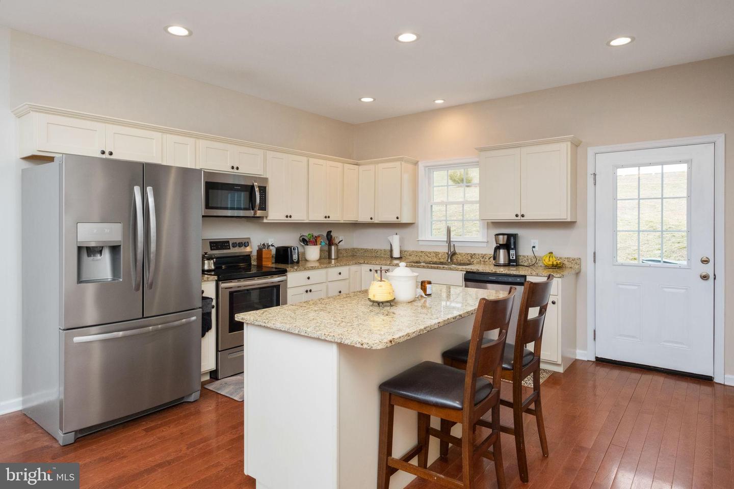 121 BEAUREGARD DR, STAUNTON, Virginia 24401, 3 Bedrooms Bedrooms, 8 Rooms Rooms,2 BathroomsBathrooms,Residential,For sale,121 BEAUREGARD DR,VASC2000814 MLS # VASC2000814