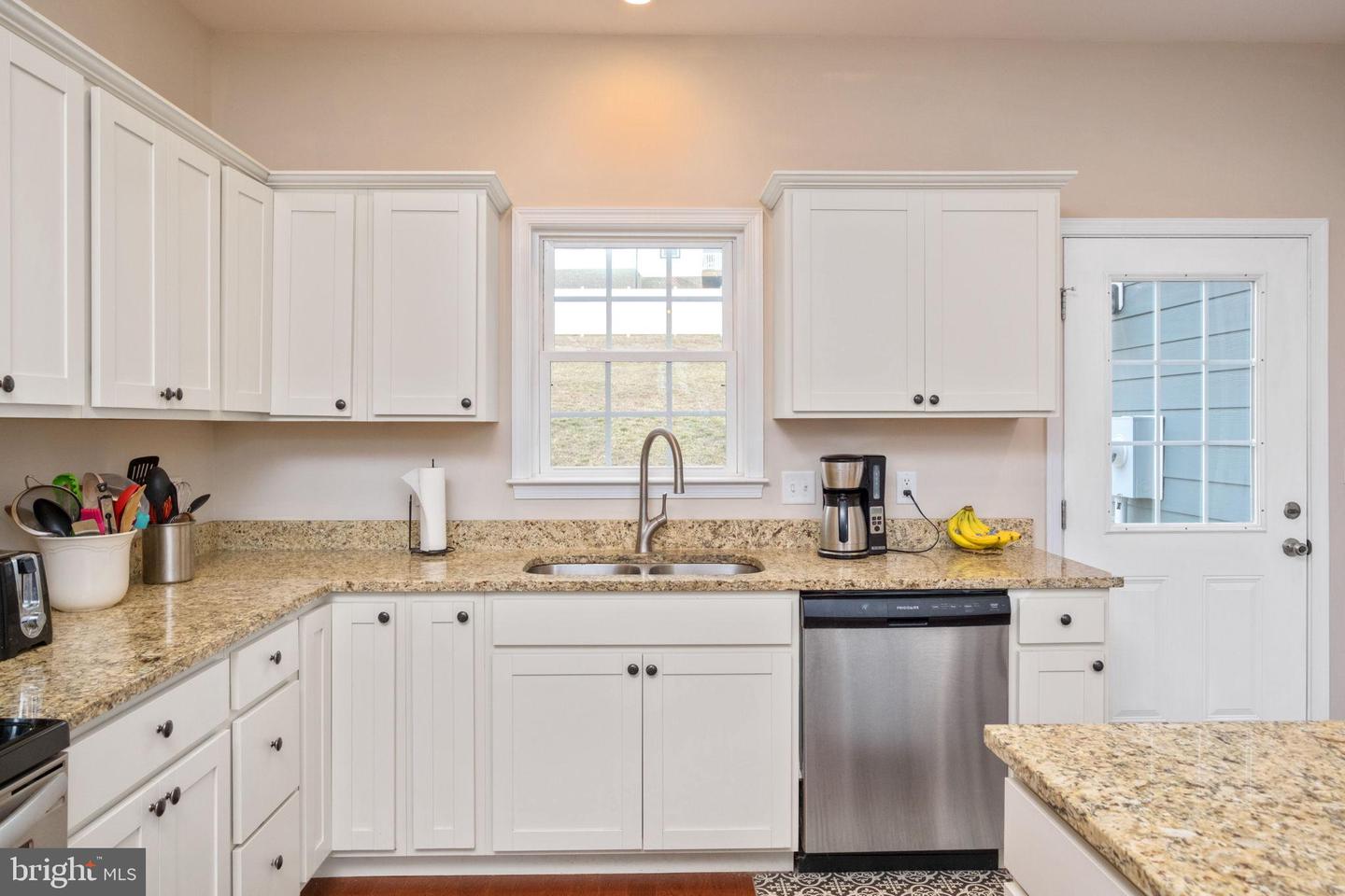 121 BEAUREGARD DR, STAUNTON, Virginia 24401, 3 Bedrooms Bedrooms, 8 Rooms Rooms,2 BathroomsBathrooms,Residential,For sale,121 BEAUREGARD DR,VASC2000814 MLS # VASC2000814