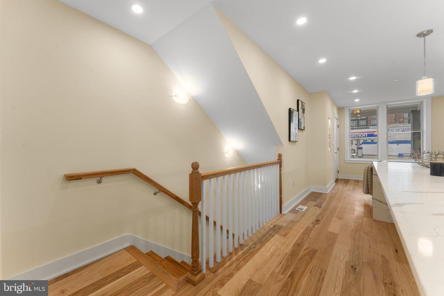 521 FLORIDA AVE NE #1, WASHINGTON, District Of Columbia 20002, 2 Bedrooms Bedrooms, ,2 BathroomsBathrooms,Residential,For sale,521 FLORIDA AVE NE #1,DCDC2248518 MLS # DCDC2248518