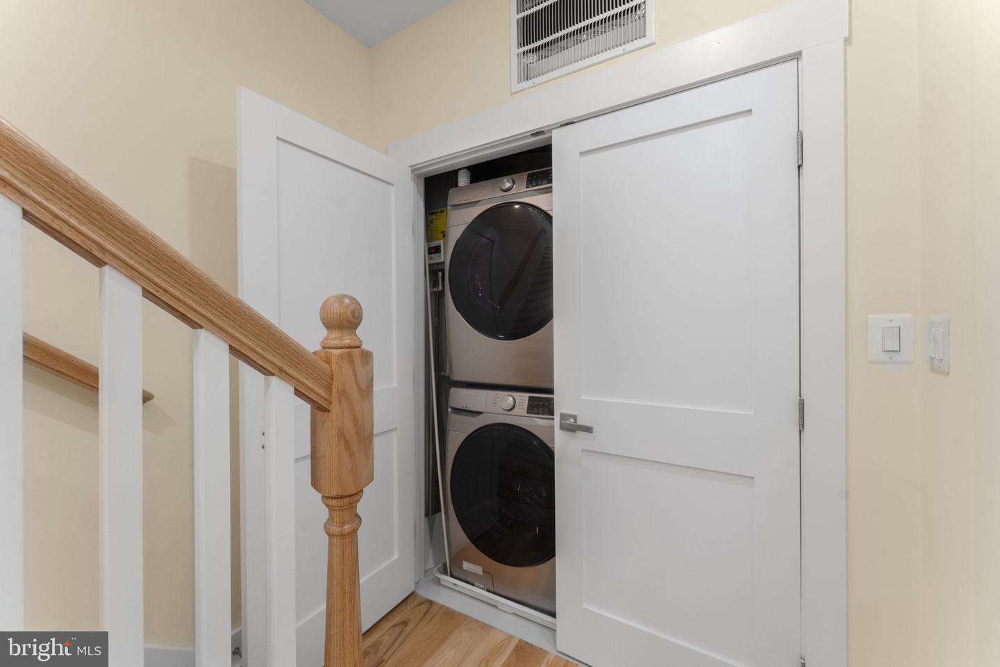 521 FLORIDA AVE NE #1, WASHINGTON, District Of Columbia 20002, 2 Bedrooms Bedrooms, ,2 BathroomsBathrooms,Residential,For sale,521 FLORIDA AVE NE #1,DCDC2248518 MLS # DCDC2248518