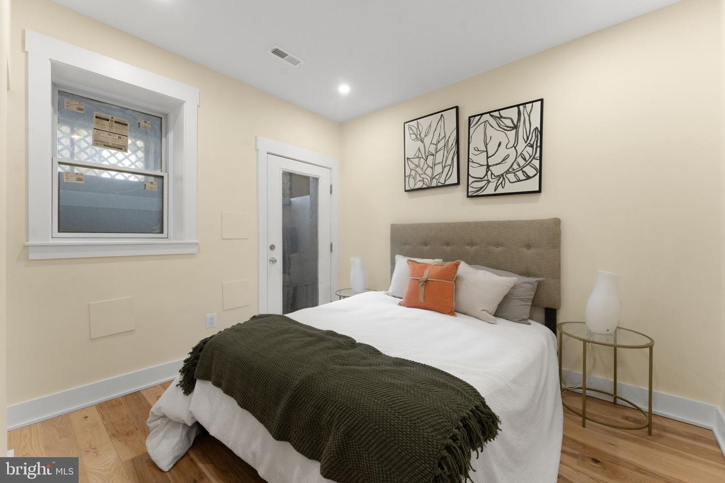 521 FLORIDA AVE NE #1, WASHINGTON, District Of Columbia 20002, 2 Bedrooms Bedrooms, ,2 BathroomsBathrooms,Residential,For sale,521 FLORIDA AVE NE #1,DCDC2248518 MLS # DCDC2248518