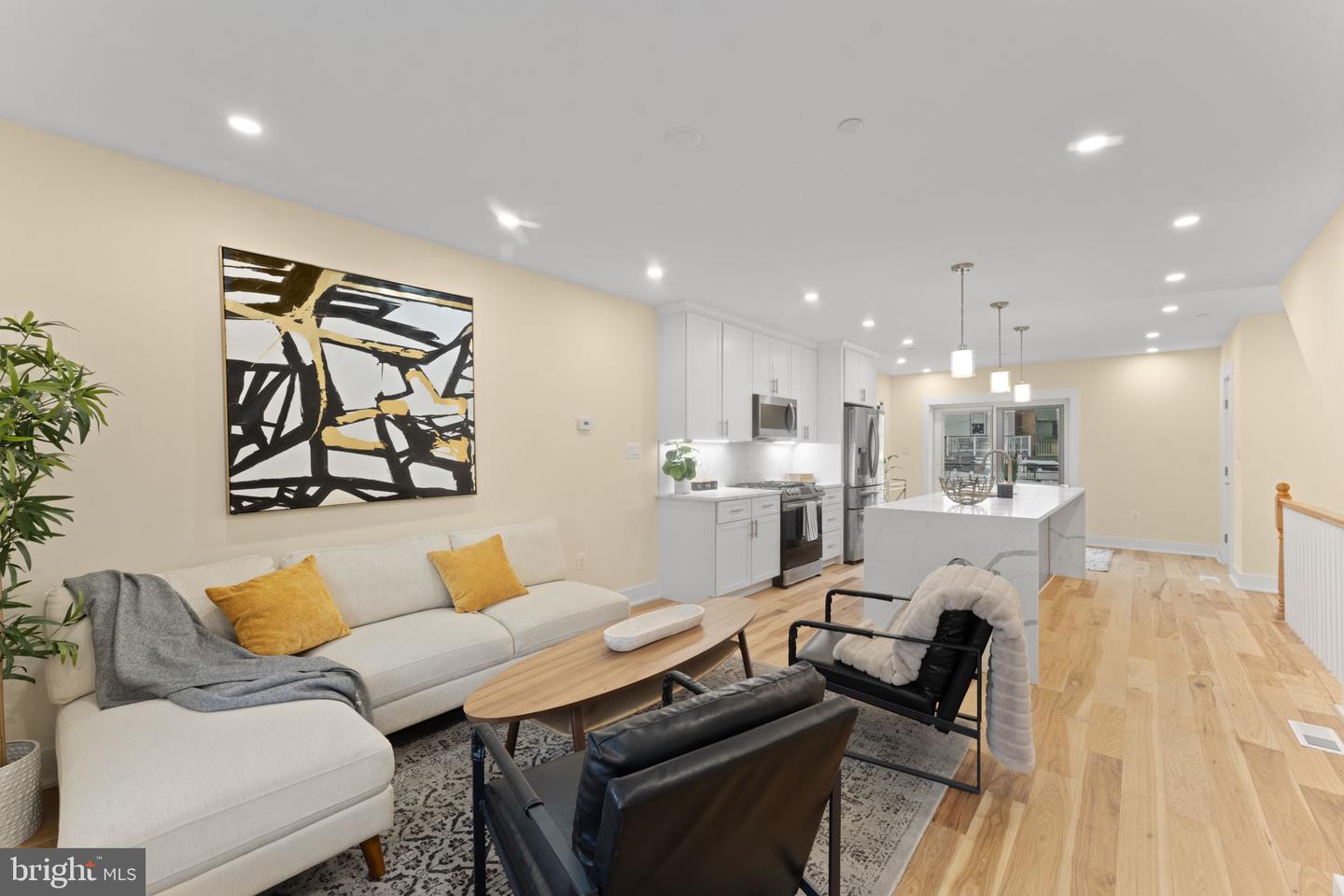 521 FLORIDA AVE NE #1, WASHINGTON, District Of Columbia 20002, 2 Bedrooms Bedrooms, ,2 BathroomsBathrooms,Residential,For sale,521 FLORIDA AVE NE #1,DCDC2248518 MLS # DCDC2248518